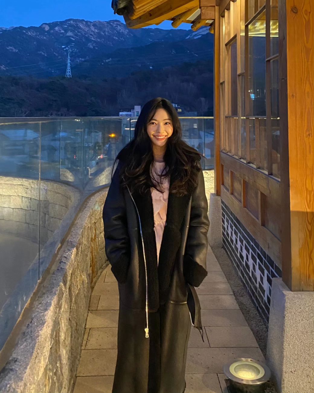 지금 날씨 무스탕 꺼내고 싶은 사진