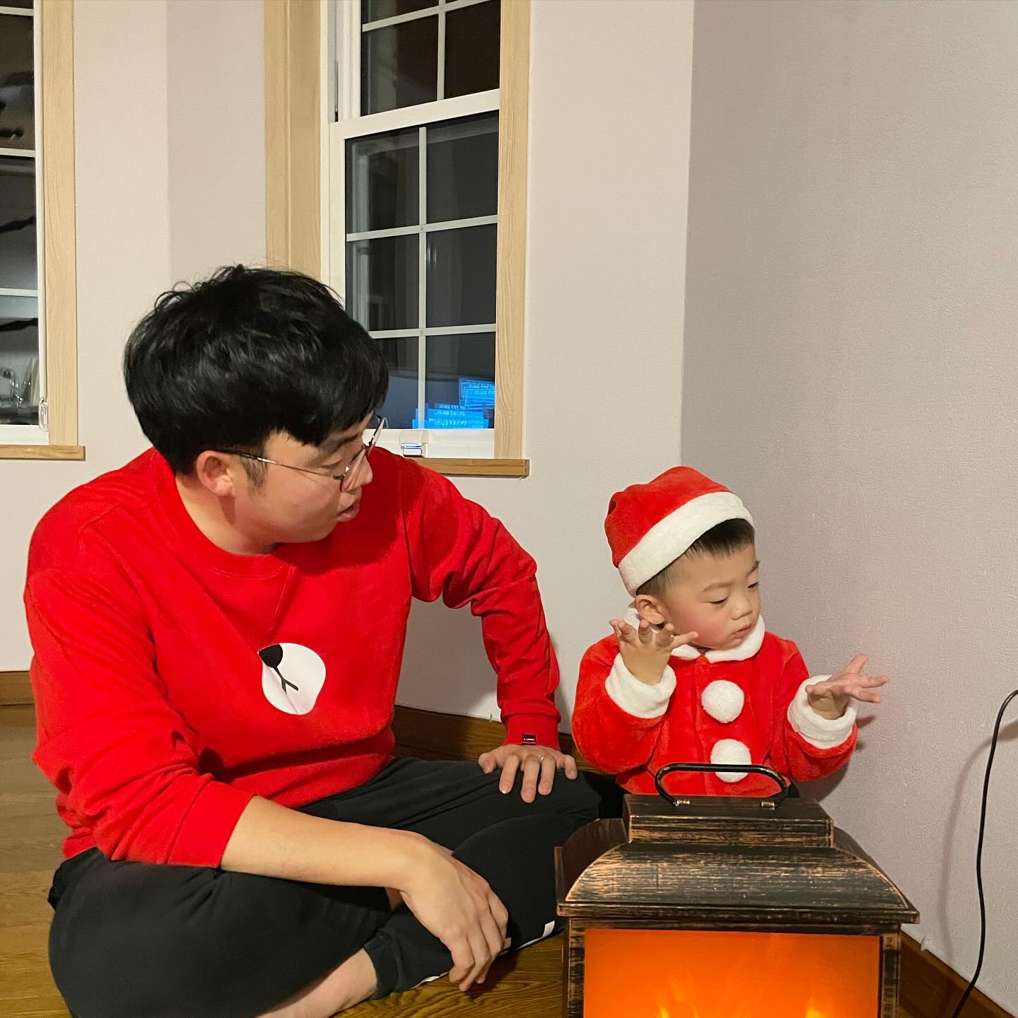 아들과 함께하는 두번째 크리스마스🎅🏻
모든게 애 위주로 돌아가지만 매우 행복🫶

#메리크리스마스 #제천여행