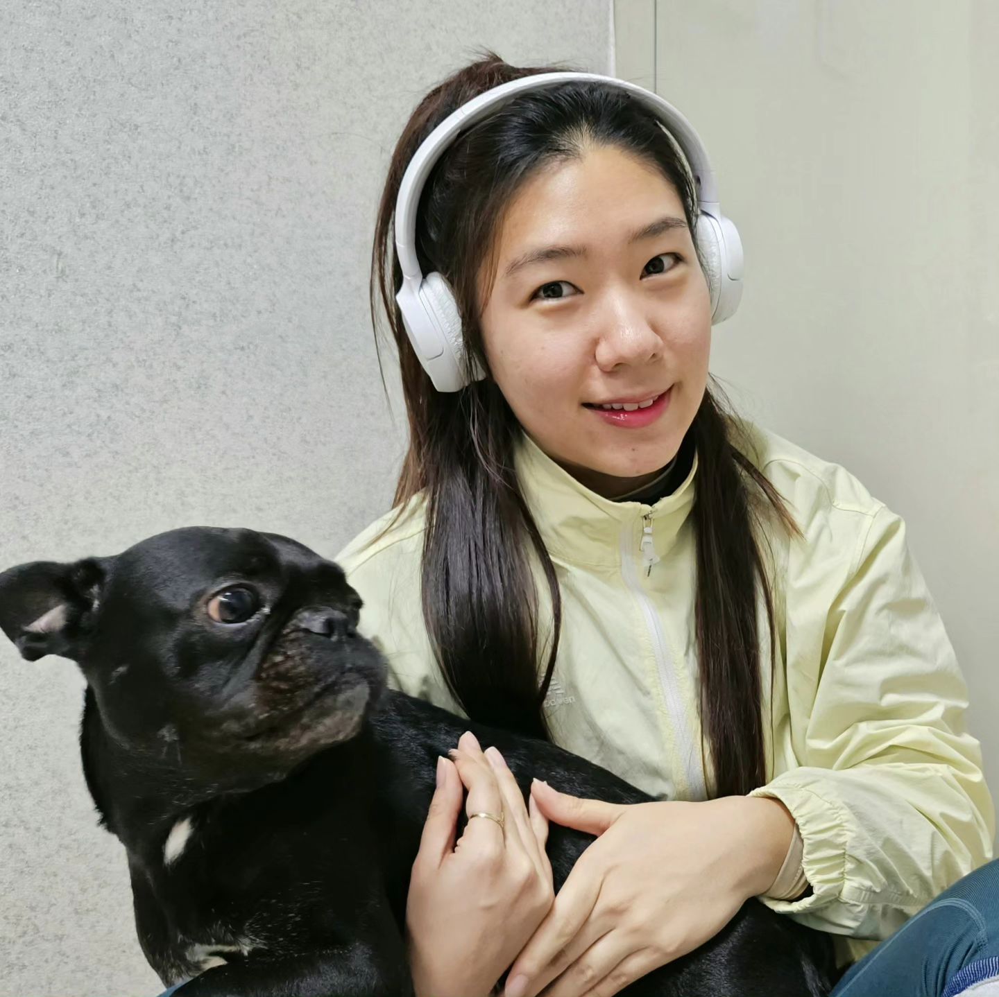 #달리니니 나홀로 6키로 빌드업!
혼자 뛰니 너무 심심하지만 어쩔수없지뭐
지나가던 사진 찍기 싫은 모아 붙잡아다 괴롭히고
이제 뜨순물에 샤워하고 치킨 뜯어야지🍗