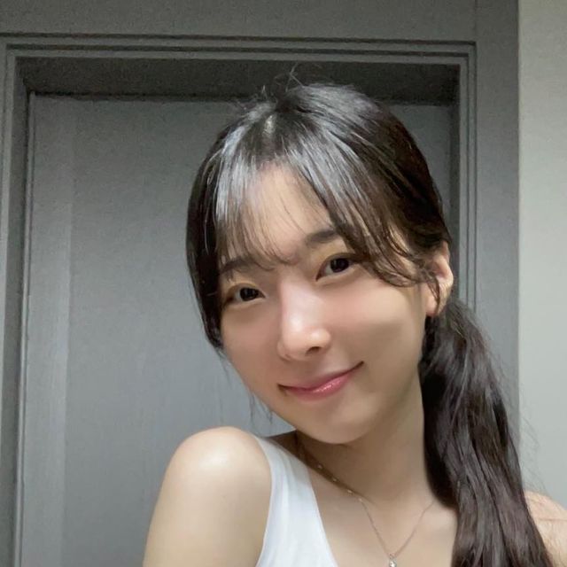 소 은 on Instagram: ”#광고 🍃요즘처럼 덥고 습한 여름엔 아무것도 안입은것처럼 편안한 ‘마른파이브’의 노브라 심리스 오가닉 쉬어 나시탑이 더더욱 필요해!!🍃 🍃라인 자국 X 🍃답답함 X 🍃비침 방지 O
🍃이너 필요 X
🍃편안한 신축성 O
🍃민감한 피부에도 안전한 오가닉 O #마른파이브#심리스#심리스브라#심리스나시#심리스속옷#쉬어#마른5#노브라#나시탑#여성나시#여성속옷#쉬어나시#브라캡나시탑#브라캡나시#브라나시”