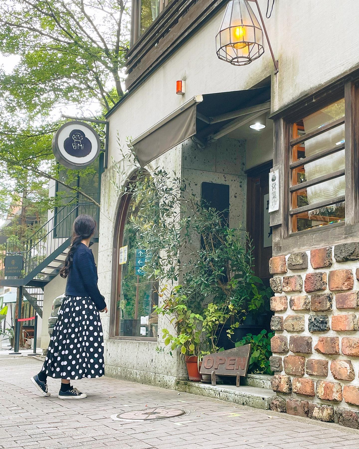 더 늦어지기 전에 좋았던 후쿠오카 텐진 근처 카페 기록☘️ 융드립을 만나볼 수 있고 은은한 햇살이랑 초록이들이 예쁘게 힐링인 곳이라 기회되면 또 가고 싶은 곳 #후쿠오카카페 #코히비미 #cafebimi 🪄나머지 기록은 프로필링크 유튭 vlog