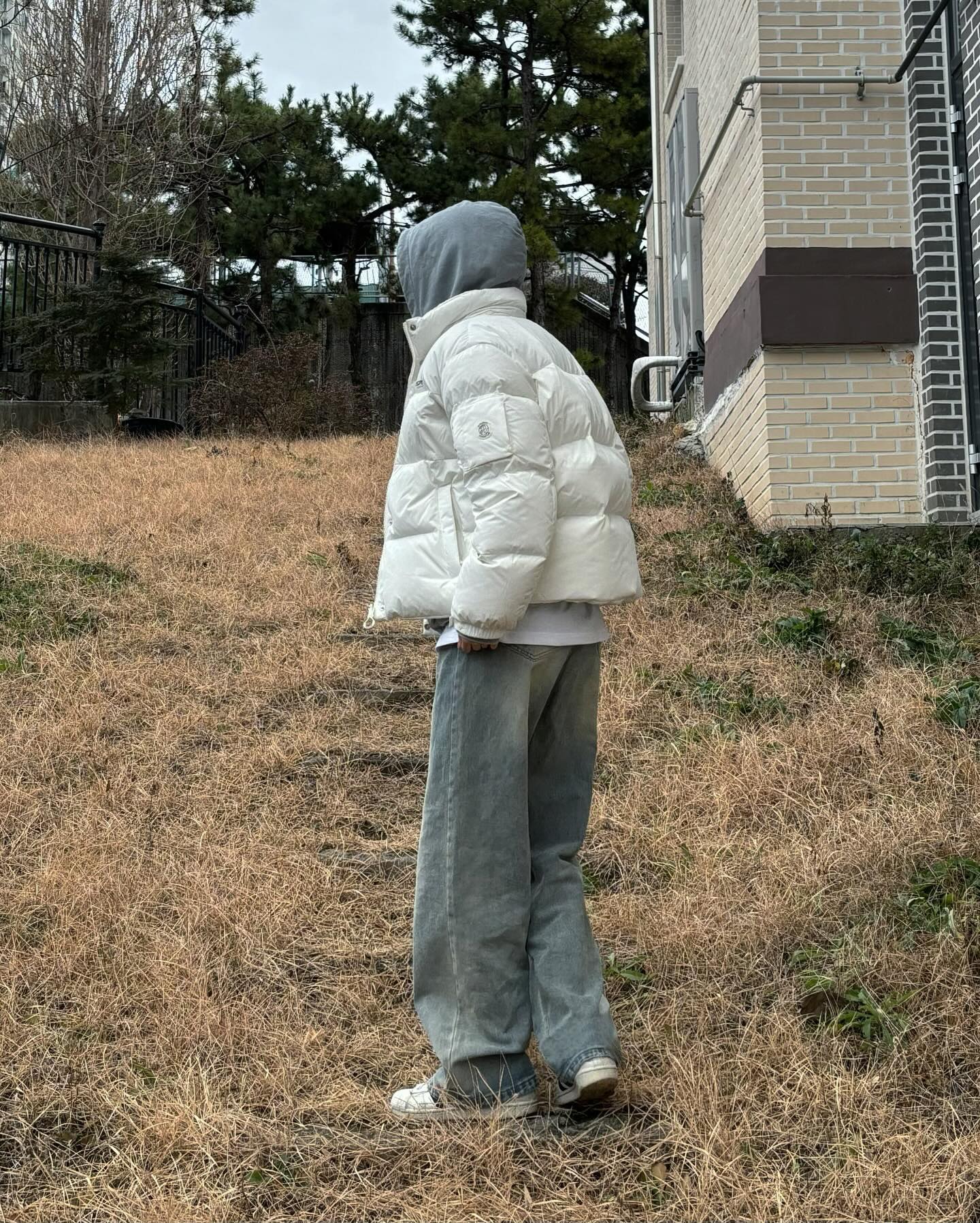 또..

.
.
.
.
#후드티코디 #패딩 #숏패딩코디 #데님