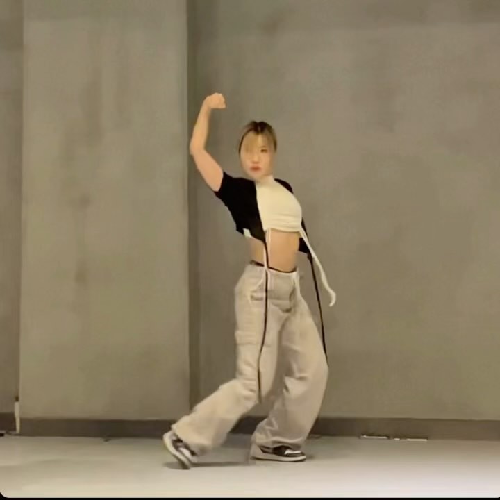 iammmmonroe #choreography 
오늘두 배움이 넘치는 시간이였어욘,,🫶🏻💖
rennolympus #bodygoes justjerkacademy_ewha