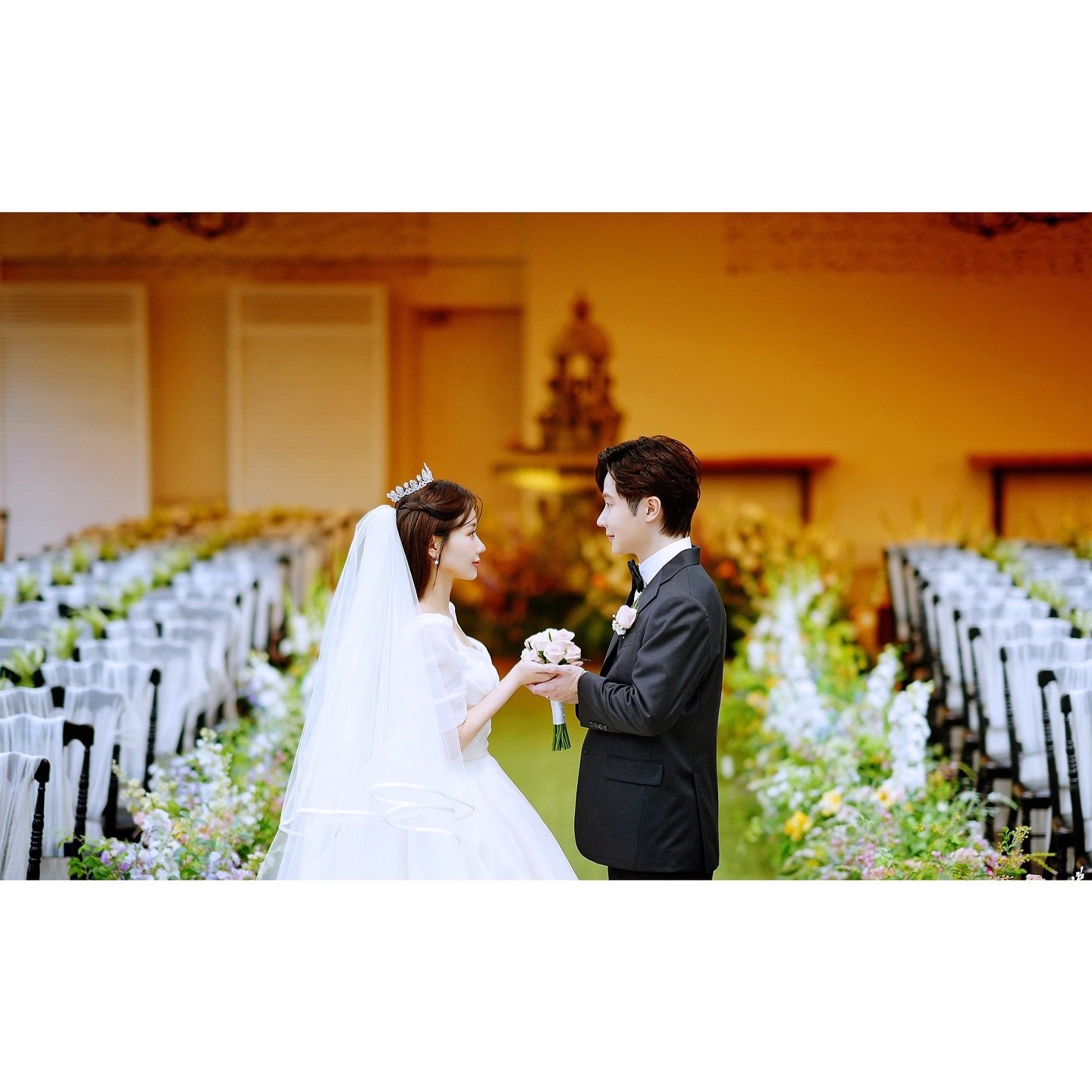 나 너 우리 되기까지 얼마나 많은 시간을 보냈나요🤍

#명동라루체#명동라루체더블유브릿지#라루체더블유브릿지#라루체웨딩홀#본식스냅더블유브릿지
