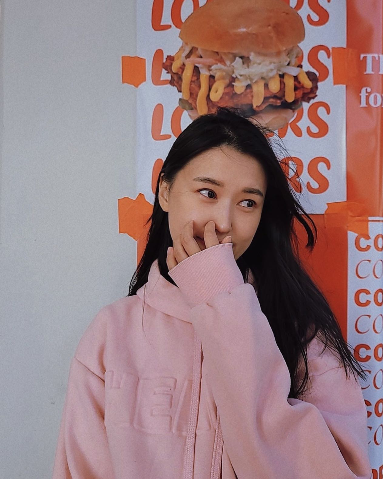 #바람쐬러 #식물원 #산책 하고 
#저녁 먹으러 옴 

#잘나온거 #맞지 ....? 
#photo #by #짝꿍 heony2201 😛
#코파는거아님 

#주말 #주말스타그램 #주말순삭 
#제일우울한 #일욜 #오후 
#내주말어디갔냐 😭
