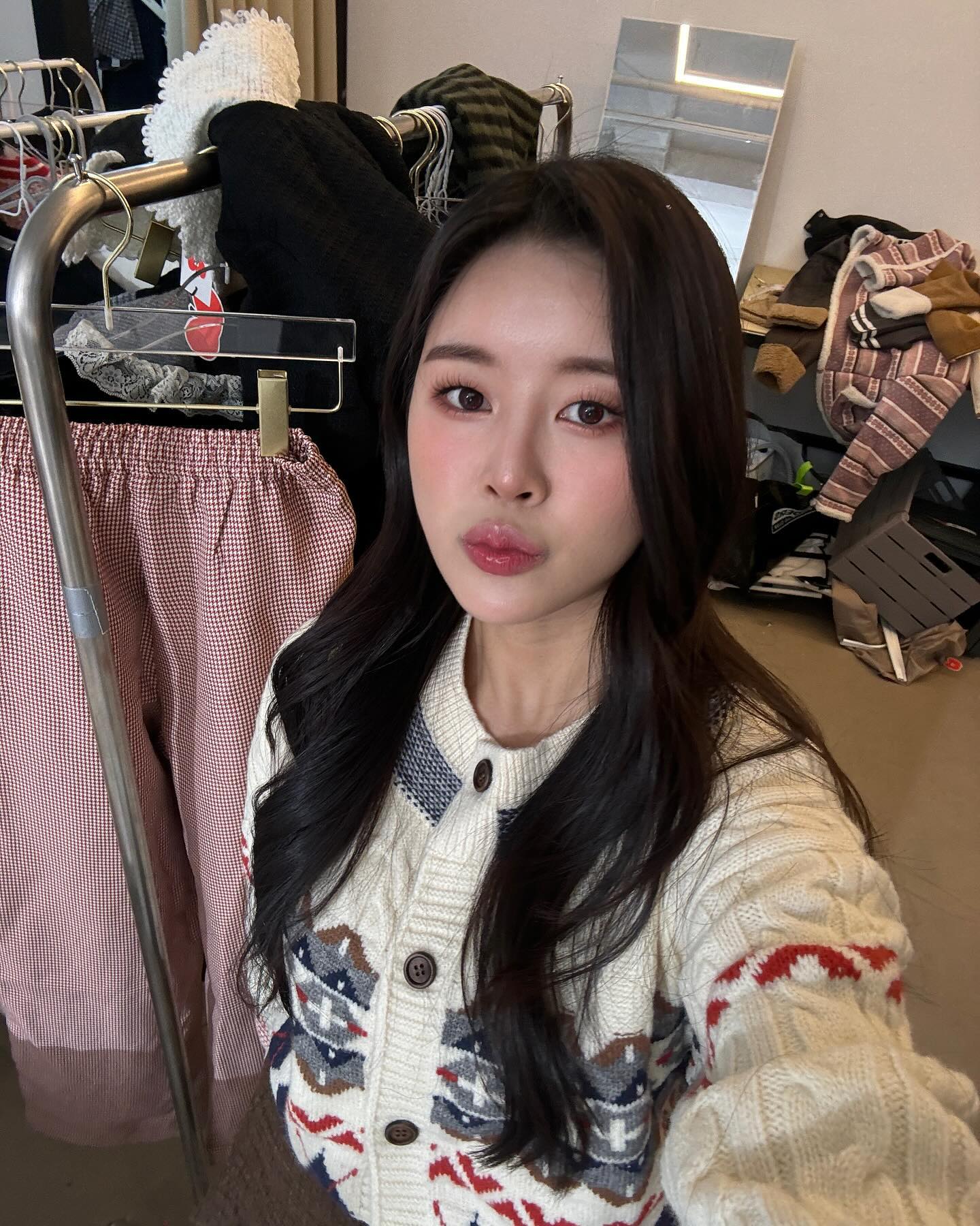 #❄️
안벅차다면 거짓말이겠지만 
내가 원하는 길이니까 즐겁게 달릴 수 있는 것 같아요!

적성에 맞는 일을 찾고, 도전할 수 있다는게 감사한 요즘.
저도 제가 앞으로 뭘 할지 몰라서 재미있어요.

원래 게임을 안좋아하는데,
요즘 게임이 재미있다는 사람들이 이해가 가요.
목표를 세우고 이뤄내는 과정, 이 모든게 게임같네요:)
