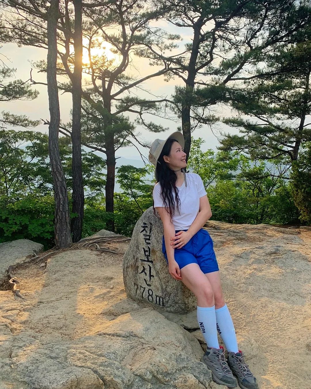 #1일3산 2탄🧚‍♀️
#블랙야크100대명산

_
#구병산 #청화산 #칠보산 
생각보다 칠보산 너 이쁘더라?😚

_

올릴게 너무 많아..
밀린게 너무 많아..

_
_
_
#일상 #등산 #등산스타그램 #등린이 #셀피 #daily #hiking #mountains #instagood #selfie #💚