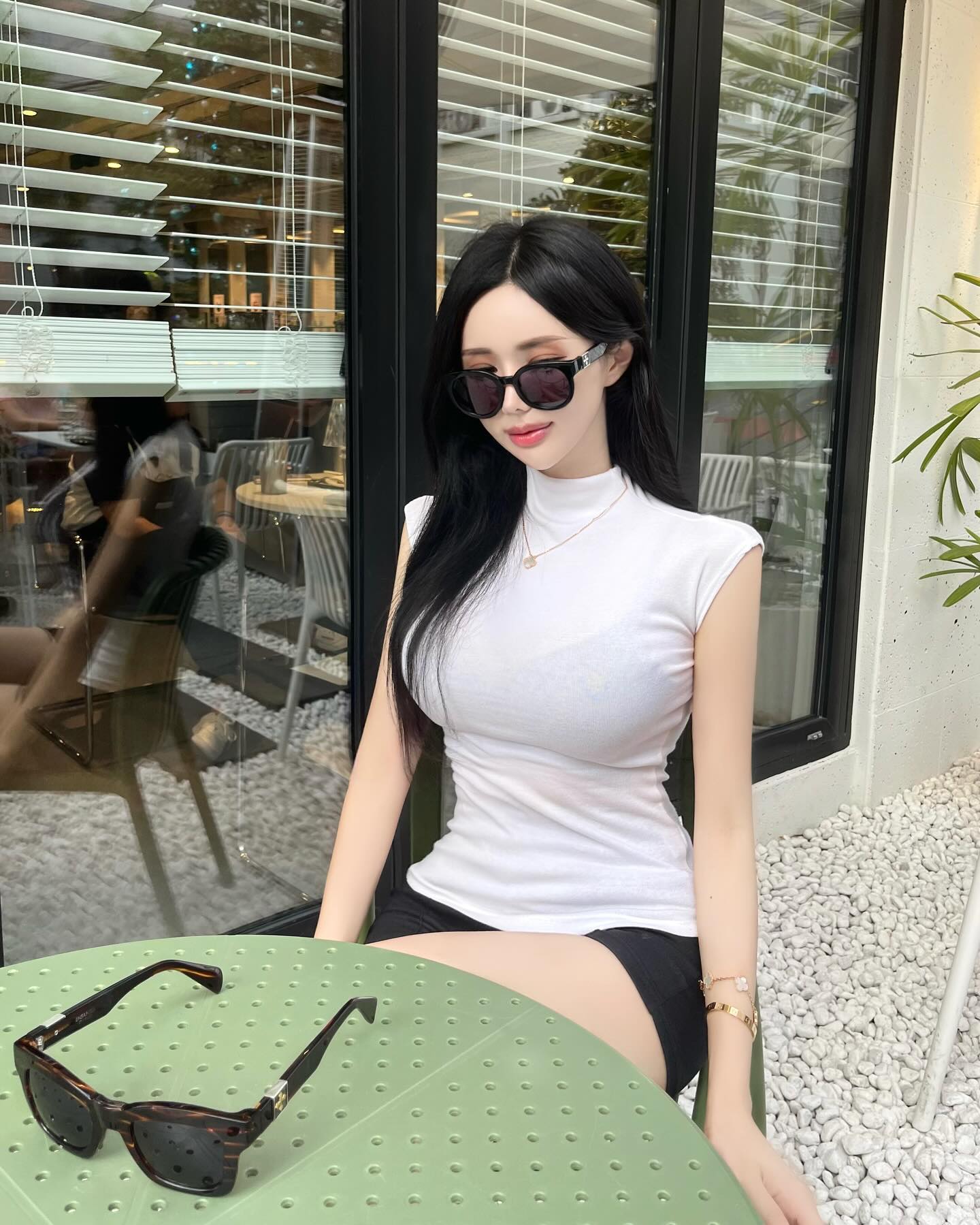 N잡러가 선글라스 사업을 시작했습니댜! 많관부🖤
insanedcom