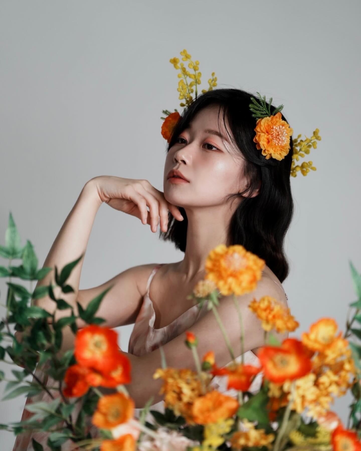 어느덧 3월 ·₊˚❀·₊˚. 

💐 loveydovey_silkflower 
📸 sagak.space 
💄 artist_seul 
💈 the_planh 

#꽃 #플라워촬영 #플라워화보 #플라워프로필 #뷰티화보 #촬영 #러비더비 #사진조각실사각 #더플랜에이치