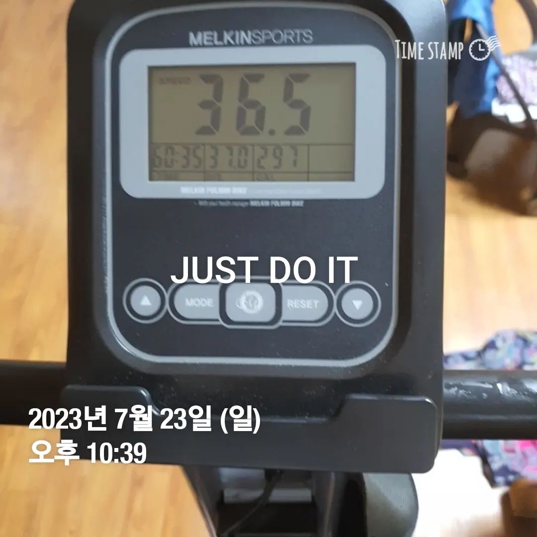 엄빠집 오는길에 오랫만에 무지게 뽝~~엄청 선명해서 찍고 싶어서 찰칵📷 
체중계가 있길래 그동안 자전거 열심히 탔으니까 !!!! 기대하고 올라 갔는데 뚜둥~~~그대로다😭그래서 요즘 밥 먹을때 광대가 보였구나😭😭😭
2023년 반이 지나가도록 이룬게 없어서 찜찜했는데 23년 12월까지 80kg 만들기 도전 🔥 🔥 
.
.
.
#다이어터 #자전거 #실내자전거 #80kg