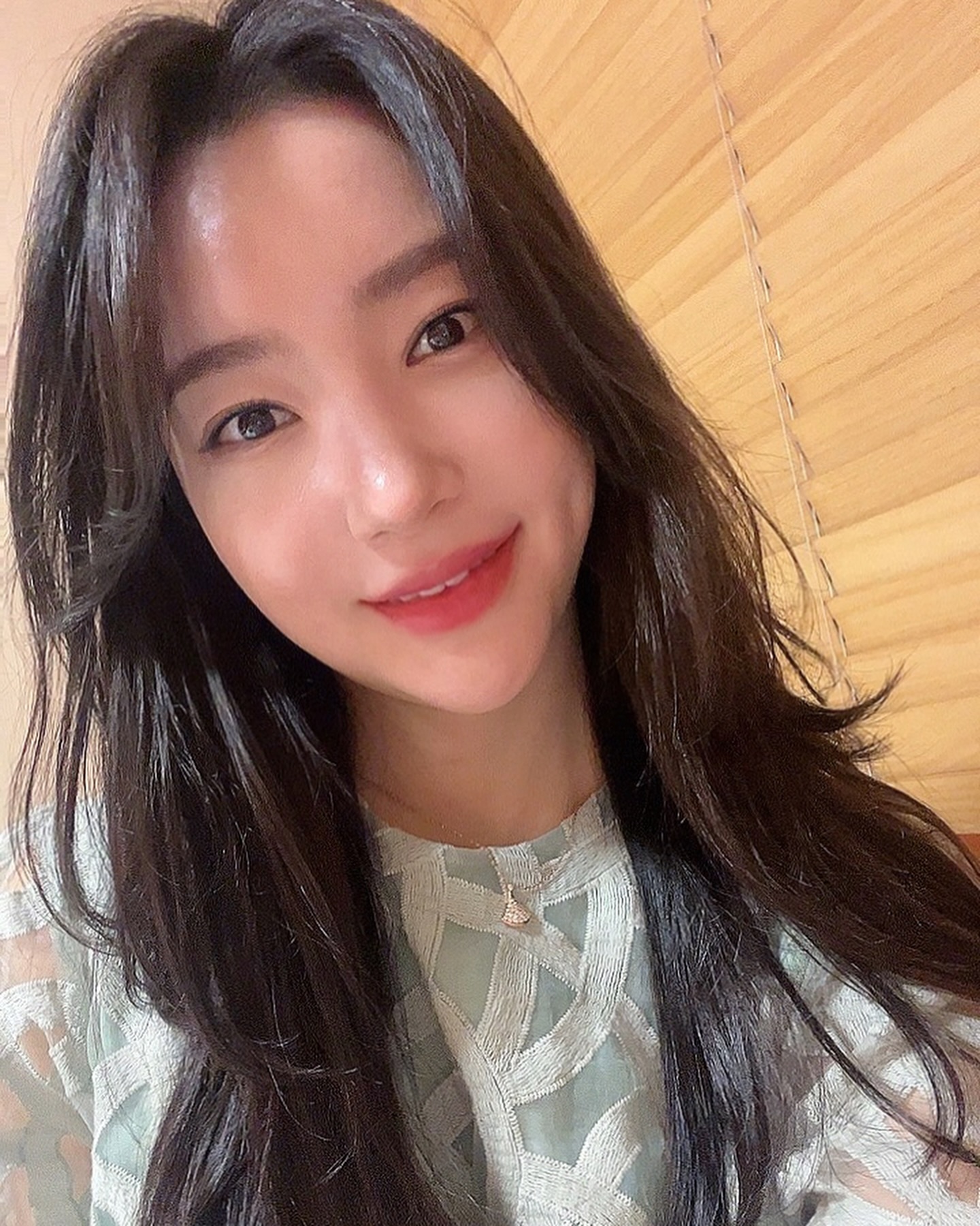 #협찬
카벨로헤어에서 레이어드c컬펌하고 기분전환했어요💓
원장님 손이 빨라서 지루하지않게 금방 받을 수 있었는데
결과도 대만족!
펌하고나면 머리 부시시해질까 봐 걱정돼서 이부분 말씀드렸더니  특별히 더 신경써서 해주셨어요💕
똥손이라 머리말릴 때랑 머리손질 어려워하는 편인데ㅜㅜ
레이어드c컬펌하고 나니 머리감고 그냥 막 말려도 마르고나면 모양잡혀있고 관리도 편하고💓💕

원하는 스탈나와서 넘나 만족스럽당😆😆❣️

#삼성동미용실  #선릉역미용실  #선릉미용실  #카벨로헤어