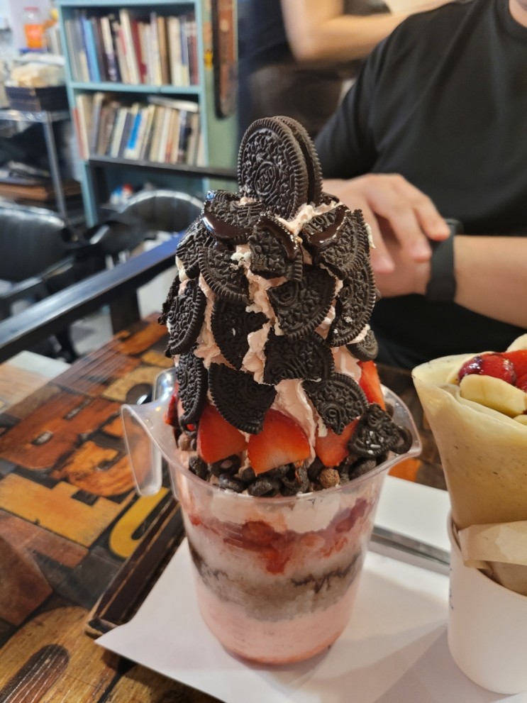 행궁동 빙수맛집 특허받은빙수가게 카페애테 딸기오레오빙수 먹어봤쥼