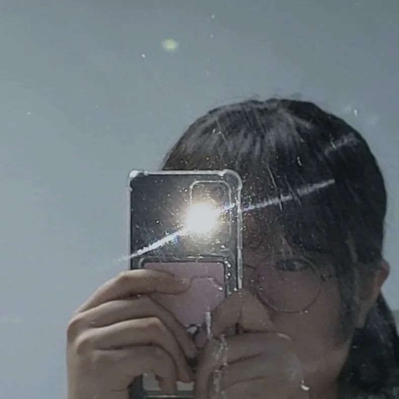 📸