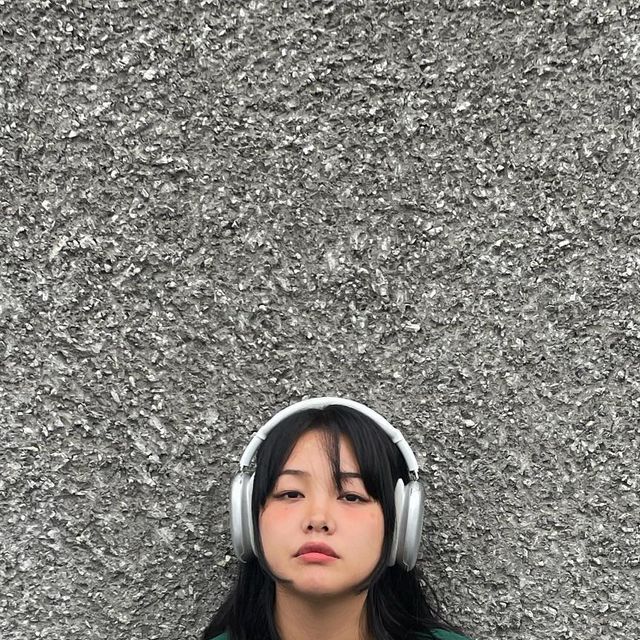 혜림포터 l 데일리룩 on Instagram: "#광고 @standarderror_official 이제진짜 맨투맨 입어야되는 날씨니까 #스탠다드에러 와 함께💚 럭비 심볼에 그린컬러라 스포티한 느낌의 맨투맨이에요! IRT145 유