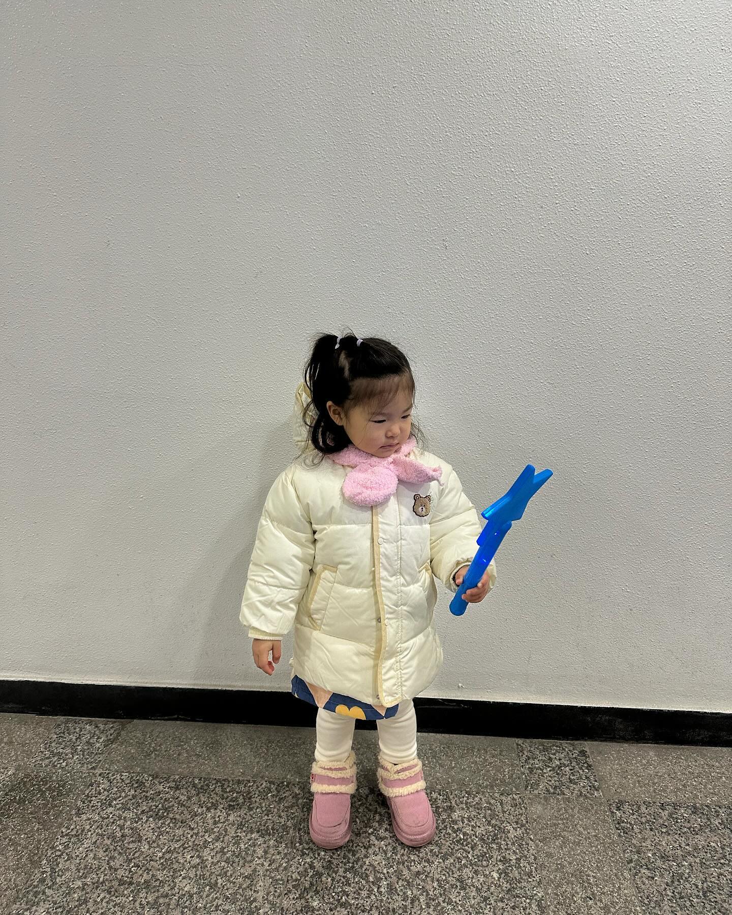 공룡매직쇼에 아직도 빠져있는 냐니
내년에는 더 많이 보러다니자🤗
1시간동안 집중력 최고👍
#집중력최고 #새해에는더많이다니자 #뭐든해줄맛이난다👍