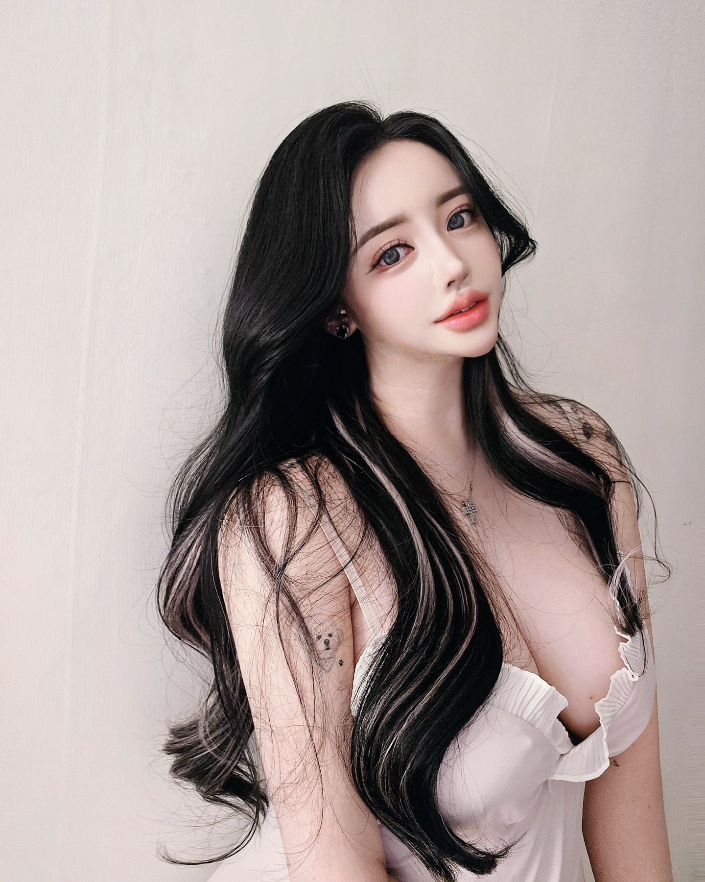 다들 2023한해 고생많았어요🤍 저는 이제 곧 삼땡이네요🥹그대들은 몇살되시나요??