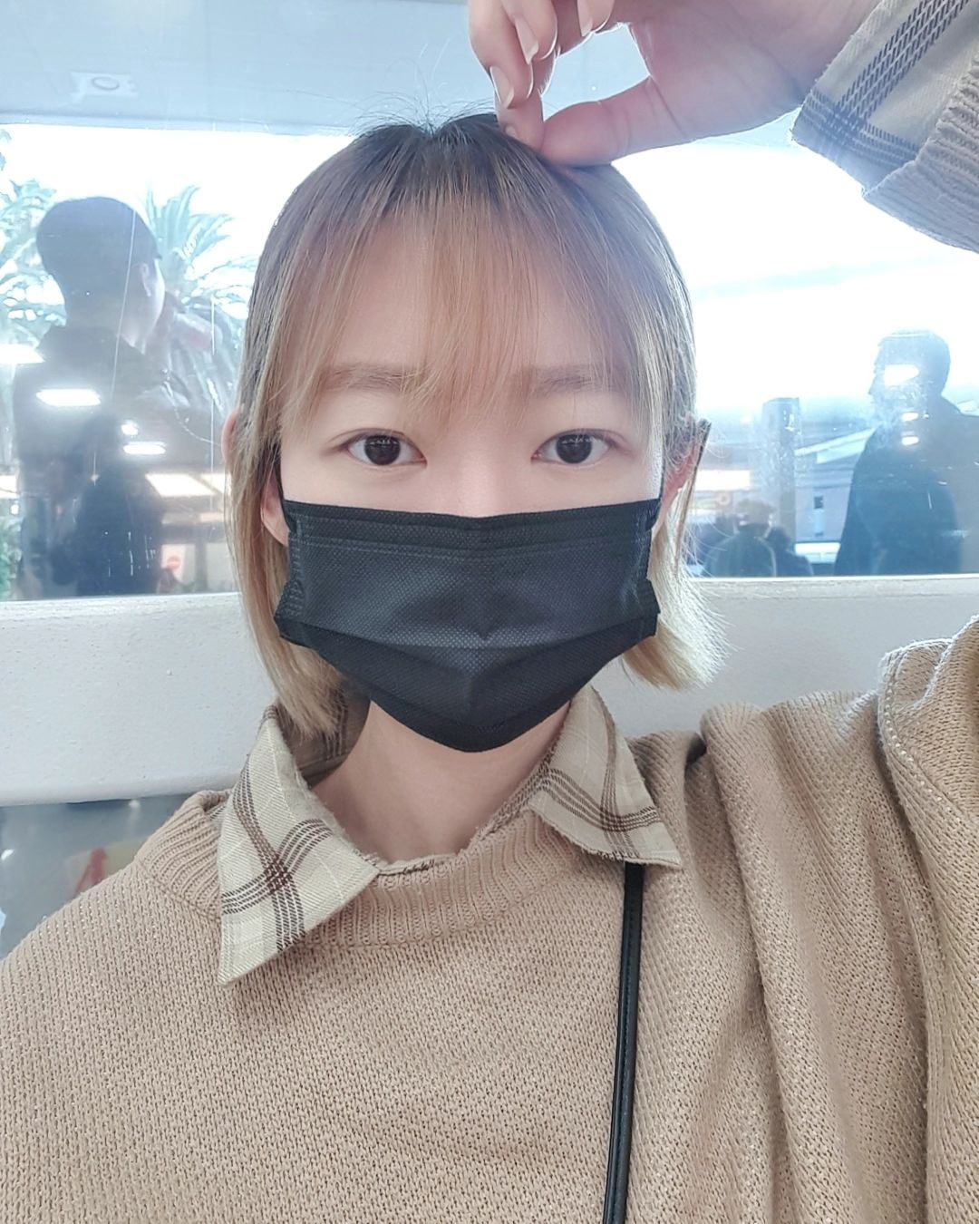 20231015 - 20231017 #2박3일

십몇년만에 할무니랑 여행 다녀옴😢
비록 짧은 여행이고 싸우다 끝난 여행이었지만
할머니와 함께라 그 시간들도 너무나 소중했던 여행이었다💕
귀여운 내 최애 너무 너무 사랑해요❤️❤️
사랑한단 말로는 다 표현 못할 만큼 존경하고 애정합니다🥰

빨리 결혼해서 애낳으라고 만날때마다 수십번씩 얘기하는데
그럼 일단 아프지말고 증손주 자라는것까지 볼수 있게
한... 20년 정도?만 더 살아봐
세상 이쁜 증손주 안겨줄게😁😆😜
.
.
.
.
#일상 #쌩얼주의 #여행 #가족여행 #제주도 #최애 #사랑해요 #daily #dailymood #family #healing #selfie #ootd