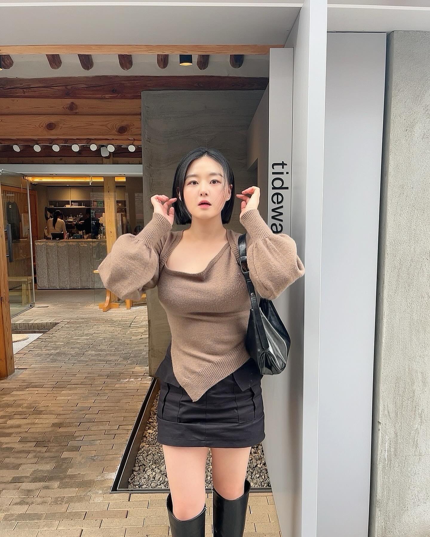 #경복궁역 #서촌 #대림미술관 #타이드워터 
아직 집에 갈라면 멀었다 이 세상아 !!