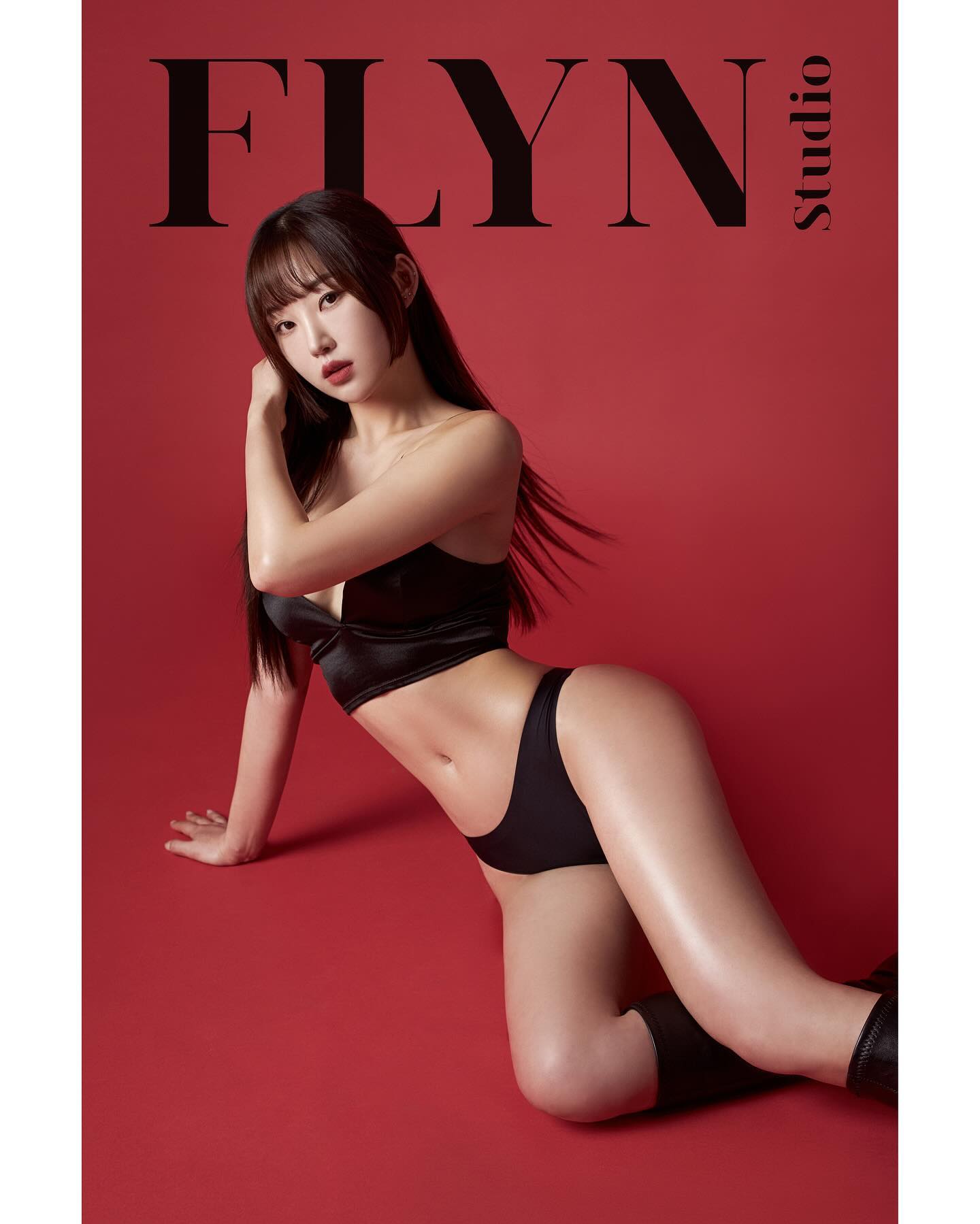 크리스마스니까~🎄❤️
플린에서 깔끔한 레드컨셉 오픈! 역시 어벤져스 플린 ❤️

Photo minseo._.photo 
H/M yuuxxl__ 
Studio flyn_studio
Model jiyeo_on_