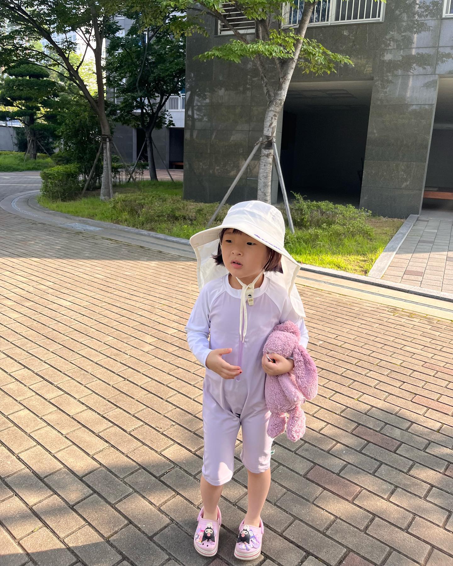 #진수캠프닉 #양산원동 #핫플레이스 #양산맘 #딸스타그램 #애스타그램 #찐친들

아침부터 나와 열심히 노는중 ㅋㅋㅋ