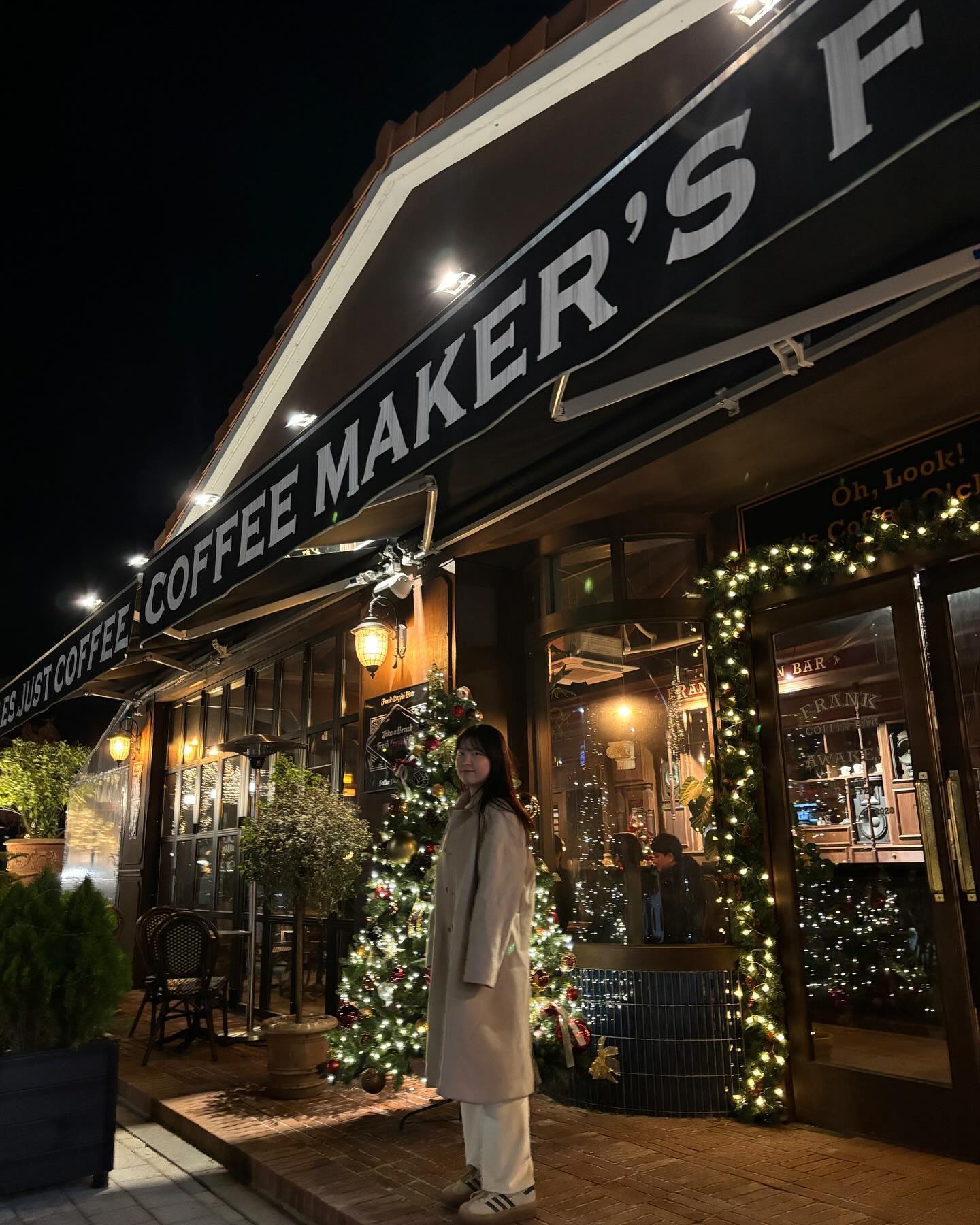 유럽감성에 크리스마스 느낌 물씬나는
담양 메타프로방스 앞 카페 프랭크커핀바🤍🎄

📍프랭크커핀바 담양점
🏠전남 담양군 담양읍 메타프로방스1길 13 
⏱️매일 11:00~22:00(라스트오더 21:30)
