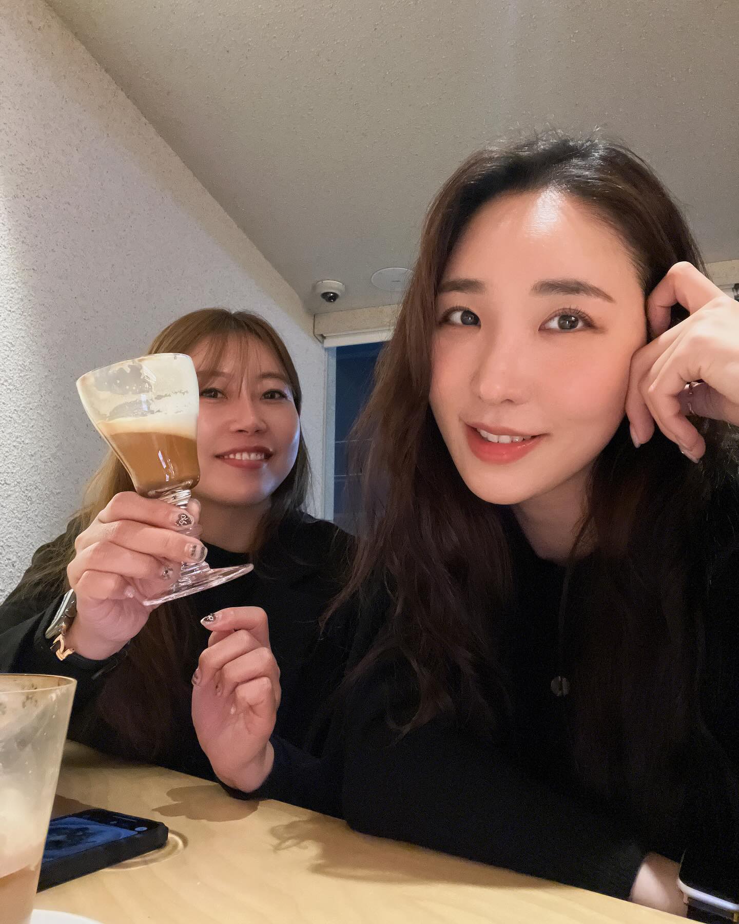 다들 햅삐설연휴 보내세요 ₍ᐢෆ ·̫ ෆᐢ₎
⠀
⠀
저는 이번 연휴는 가족과 함께 집콕예정!
오늘은 마늘까고.. 전부치고 ...🍳
⠀
⠀
⠀
(사진은 한국들어와서 찍은 적금샷👀)