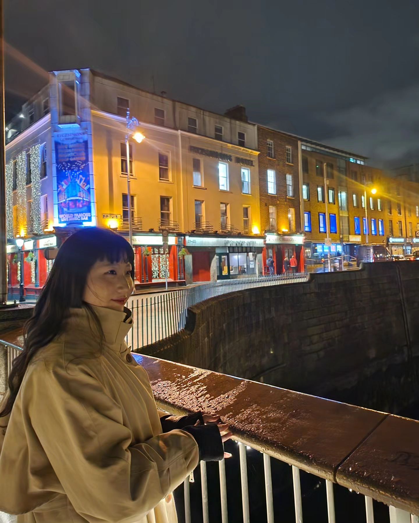 #첫줄

🇮🇪 Ireland 
• 2024. 02. 13 ~ 02. 20

리피강 야경🌃
.
.
.
.
.
.
.
.
#아일랜드 #Ireland
#dublin #killester #clontarf #templebar #더블린 #클론타프 #템플바 #리피강
#여행 #여행스타그램 #유럽여행 #travel #travelphotography
#picoftheday #photooftheday #selfie #남이찍어준사진 #야경