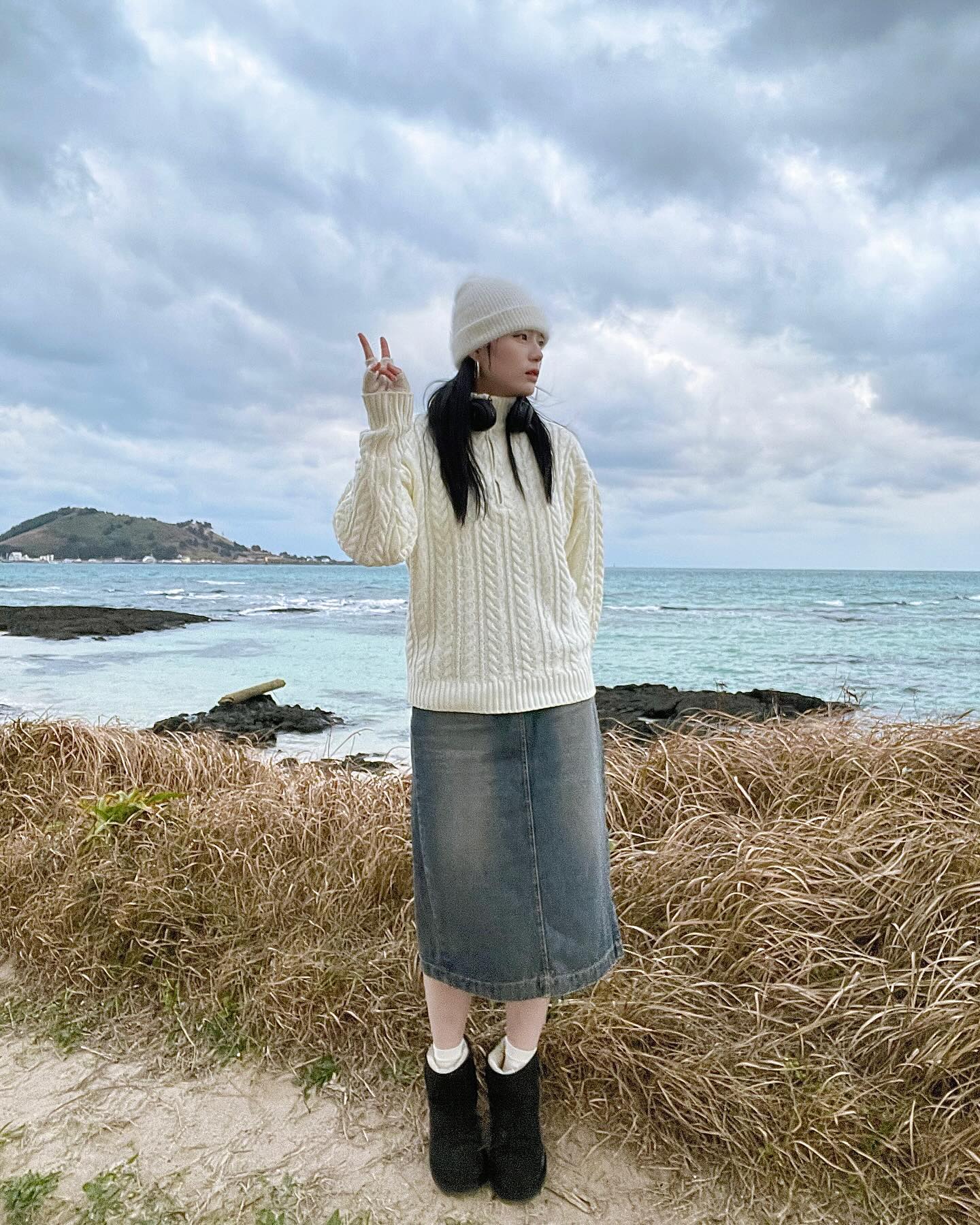 2nd day-(3) in Hyeopjae
둘째날 기록 끝 ••• !

#제주 #제주여행 #데일리룩 #ootd