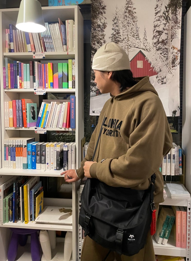 지쿤 컴포트 메신져백 FW 신상품 착용 후기