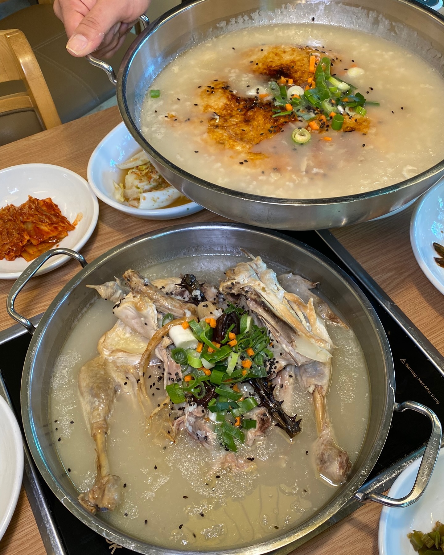 #광고
순천에서 닭요리맛집으로 유명한
미주농원에서 가족들이랑 외식하러 고고💛
마늘양념닭구이부터 닭날개간장치킨
녹두닭죽과 닭무침까지
다양한 닭요리 경험하고 싶을땐
가성비있는 닭코스요리 추천해요👍🏻

#순천맛집#순천맛집추천#순천닭구이
#순천만맛집#순천백숙#순천코스요리
#순천닭집#미주농원120