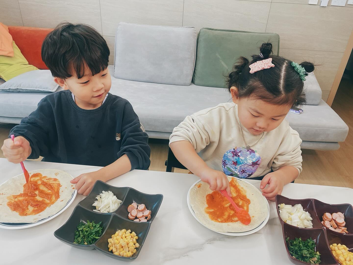 평일하원후 🍕

우하랑피자만들기로
저녁해결 🫶🏻
아빠술안주까지 짱마싯