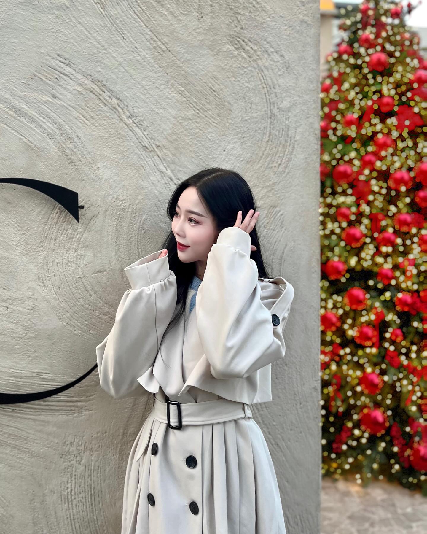 썸남 훔쳐보기🩶 #허공 
_
#핏크 #pitc #트리 
.
.
.
#성수 #간호학과 #나이팅게일선서식 #원광대 #원광보건대 #익산 #전주 #안양 #범계 #서울핫플 #성수카페 #제주도 #바다 #맞팔 #ad #adventure #followforfollowback #ff #알바 #부업 #현대백화점 #코디추천 #트렌치코트 #로즈스텔라정원 #바다앞테라스 #패션계정맞팔