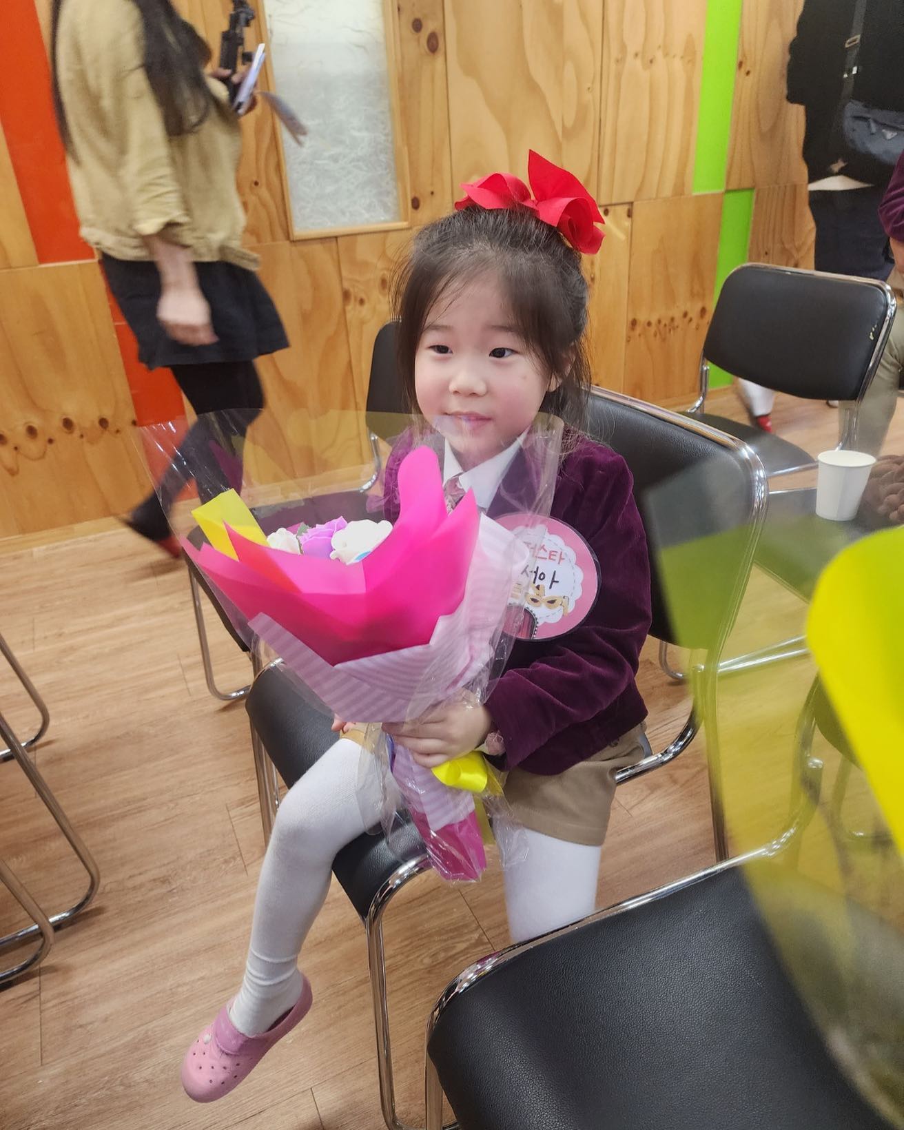 이쁜아 엄마가못가서 미안해🥺
그래도 엄마는 아빠가보내준 동영상보고 우리이쁜이 꾀꼬리같은 목소리듣구 단박에맞춰찌렁~히든싱어 준비하느라 연습 많이햇는데 수고해써💕💋