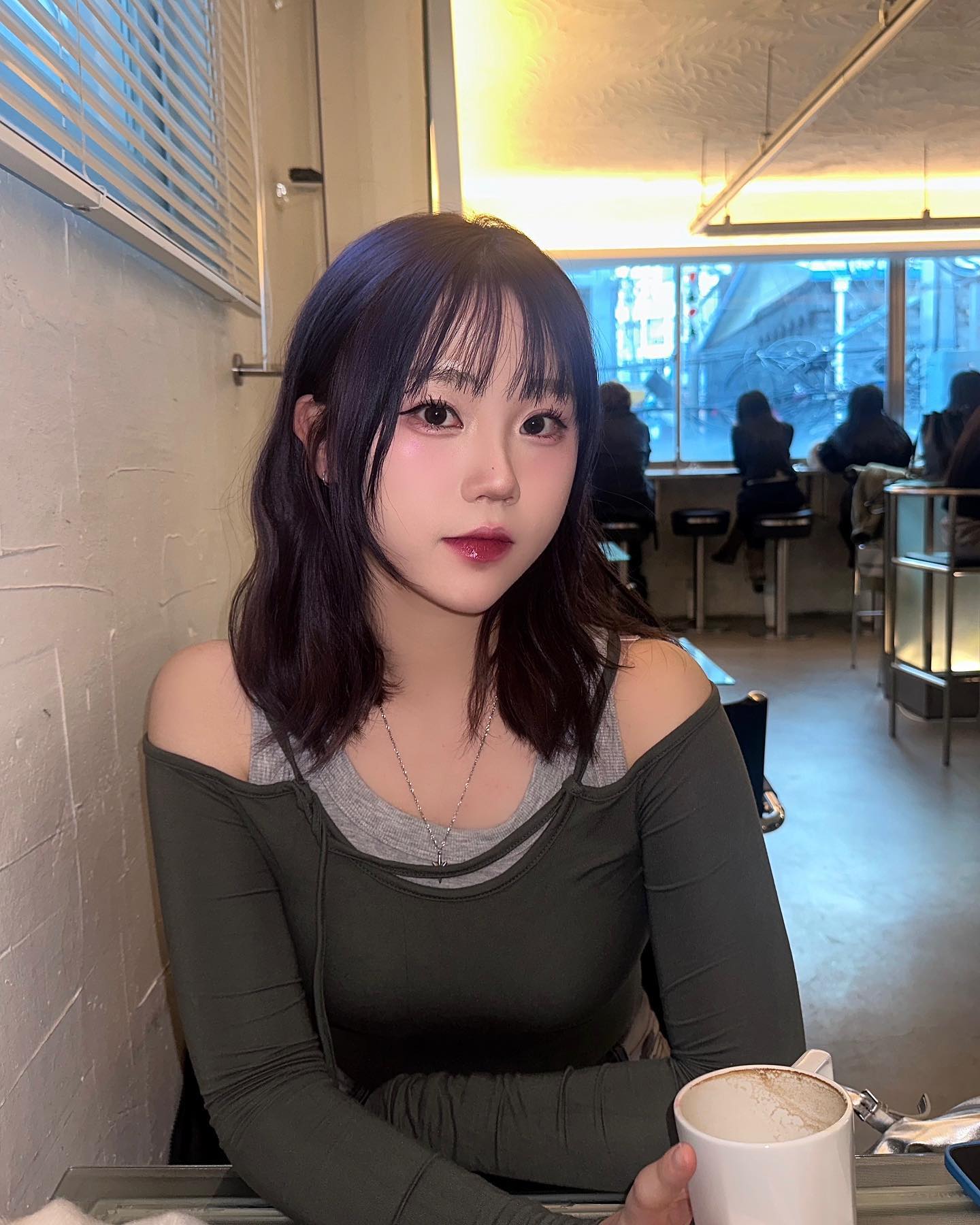 요즘 좋아하는 것 🏊‍♀️☕️💐🤍