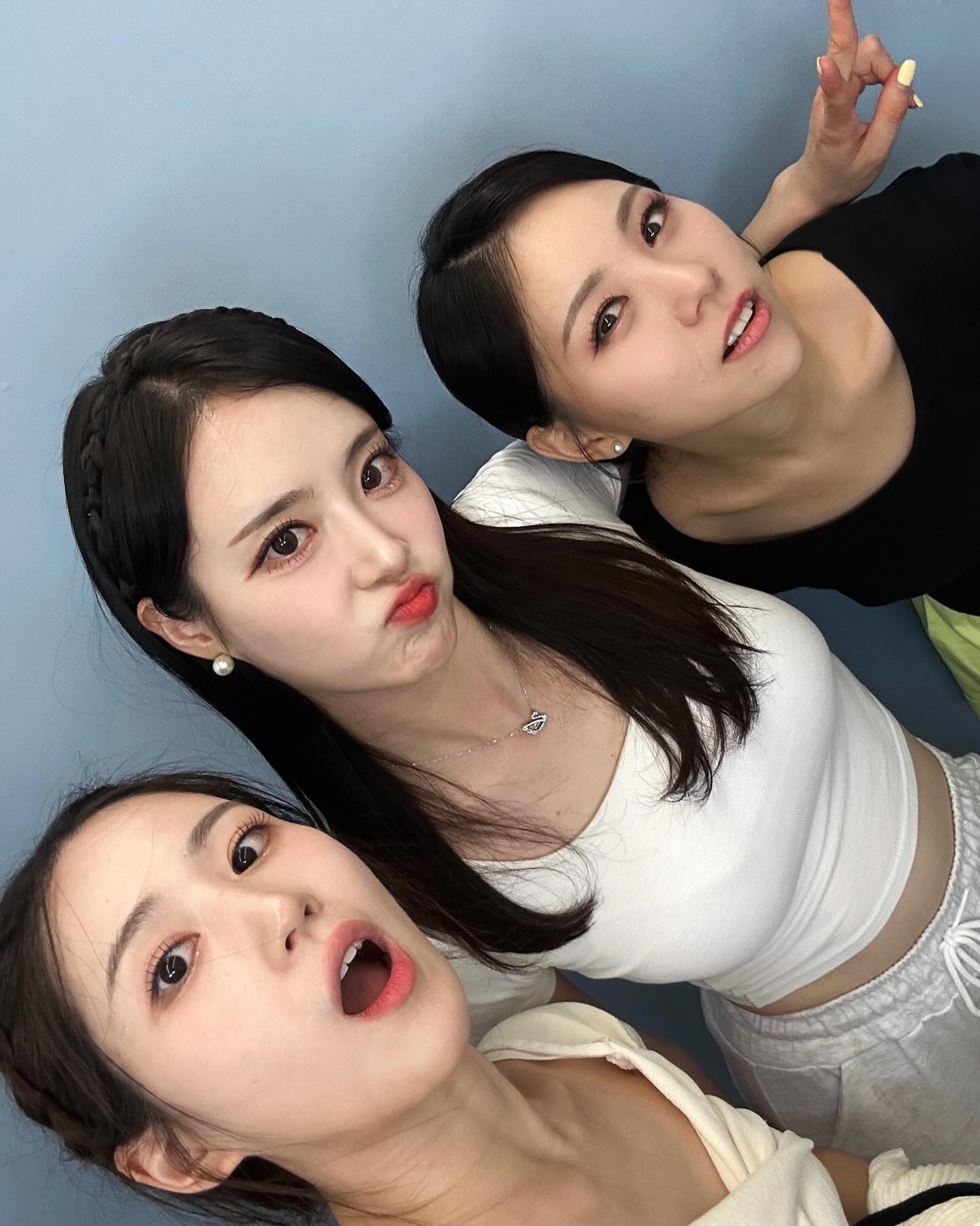 MZ 폼 어떤데~~~?😆🤭🔥
이런 표정은 처음이지? (✯◡✯)
.
.
.
.
.
.
.
.
#영양고추아가씨 #영양고추홍보사절 #mz #하루필름 #모델 #모델구인 #아나운서 #미인대회 #미스코리아 #2024미스코리아 #미스그린코리아 #아준생 #블랭크 #헤어메이크업 #헤어모델 #모델구인 #일상 #데일리