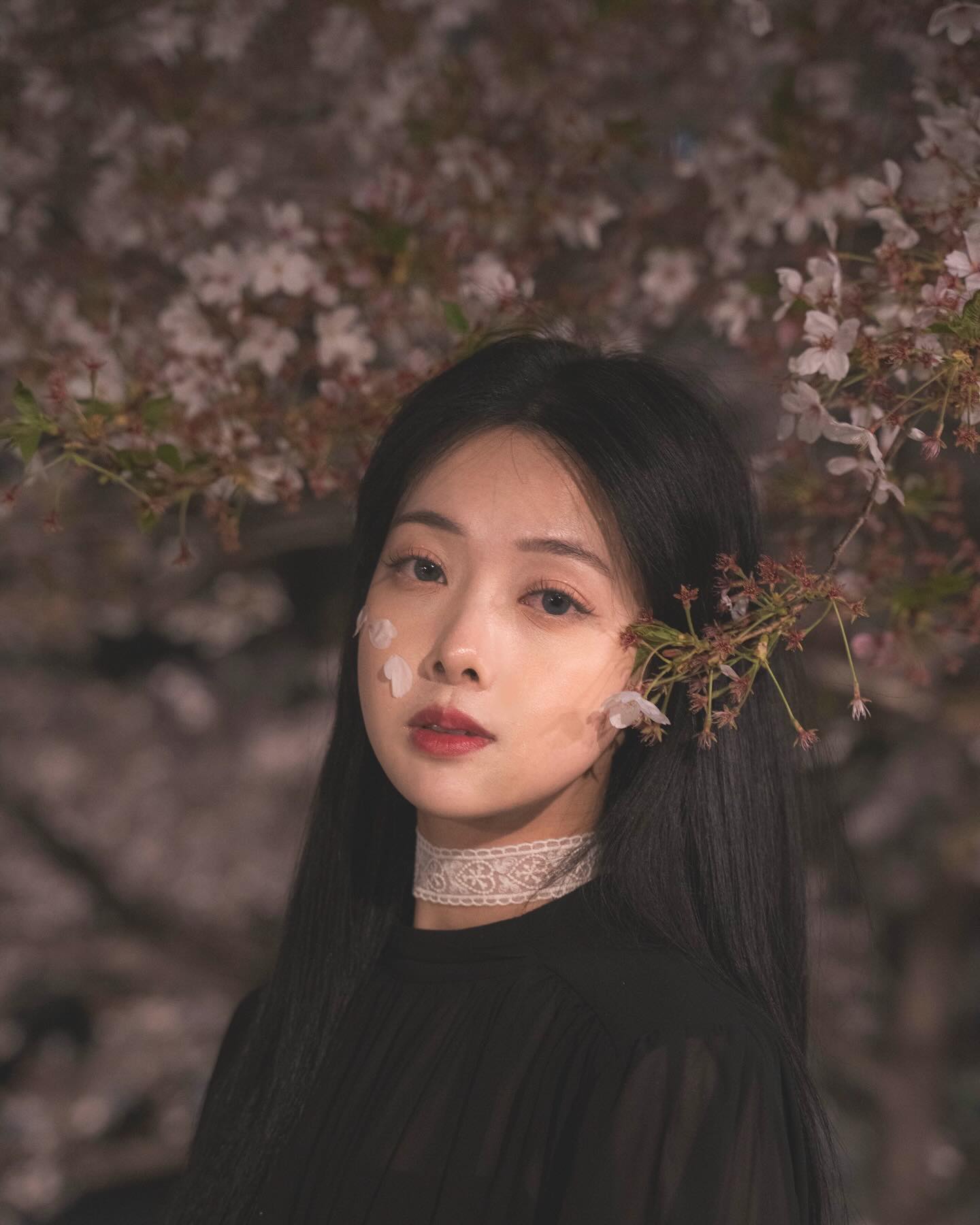 너의 예쁘지 않은 부분까지도 그저 꽃처럼 어여뻐라. 💐