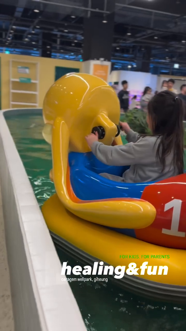 🎠 아이들보다 엄빠가 더 좋아하는 키카가 있다? 🎢
⠀
아이들은 뛰놀고 엄빠는 안마의자로 고!
온가족 모두 행복한 실내 놀이공간💫
⠀
추위 걱정 없이 신나게 뛰놀고
일하느라 뭉친 전신은 안마의자에 맡기면
어느새 두시간 순삭하는 키즈카페🫶🏻
⠀
무조건 재방문 하게 되는 이 곳은?
#세라젬웰파크 ceragem_wellpark 
#협찬
⠀
#용인아이랑가볼만한곳 #용인아이와가볼만한곳
#용인키즈카페 #기흥키즈카페 #기흥리빙파워센터
#용인대형키즈카페 #세라젬웰파크기흥 #안마의자체험
⠀