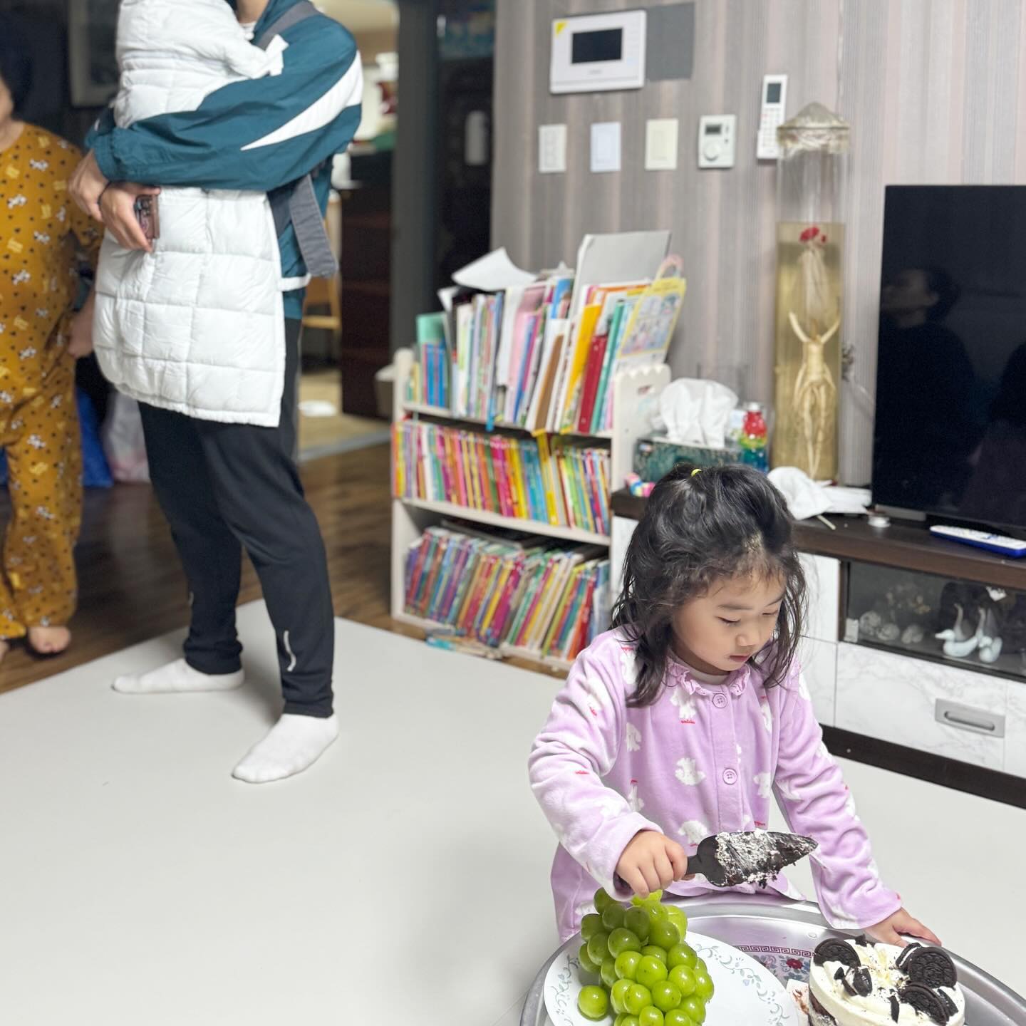 #광고

온가족 모여 디저트 시간
거실엔 알집매트 안심하고 즐겨요

#알집매트 #거실매트추천