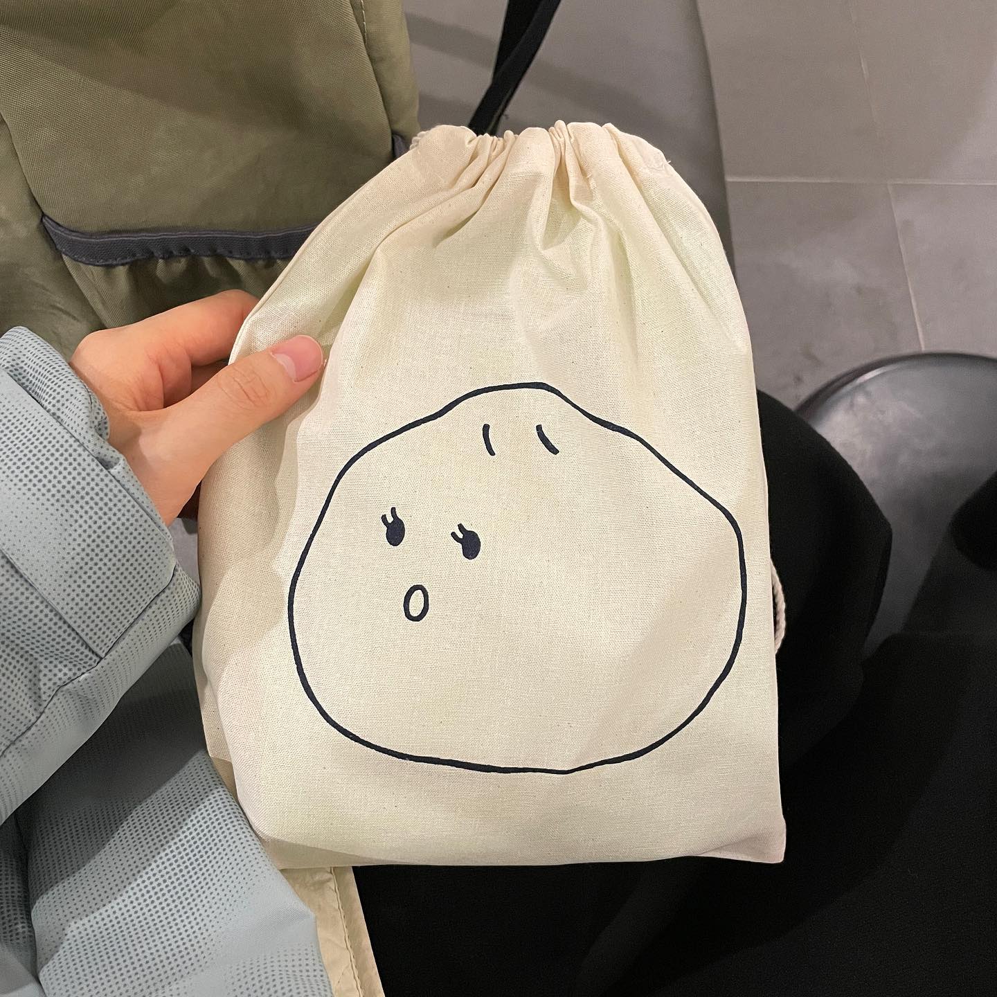 찐빵이는 팥맛 손난로예요. 아주 귀여워요. 
호작선생님께서 만들기 코치 해주셨슴다. ✨
#협찬#레뷰