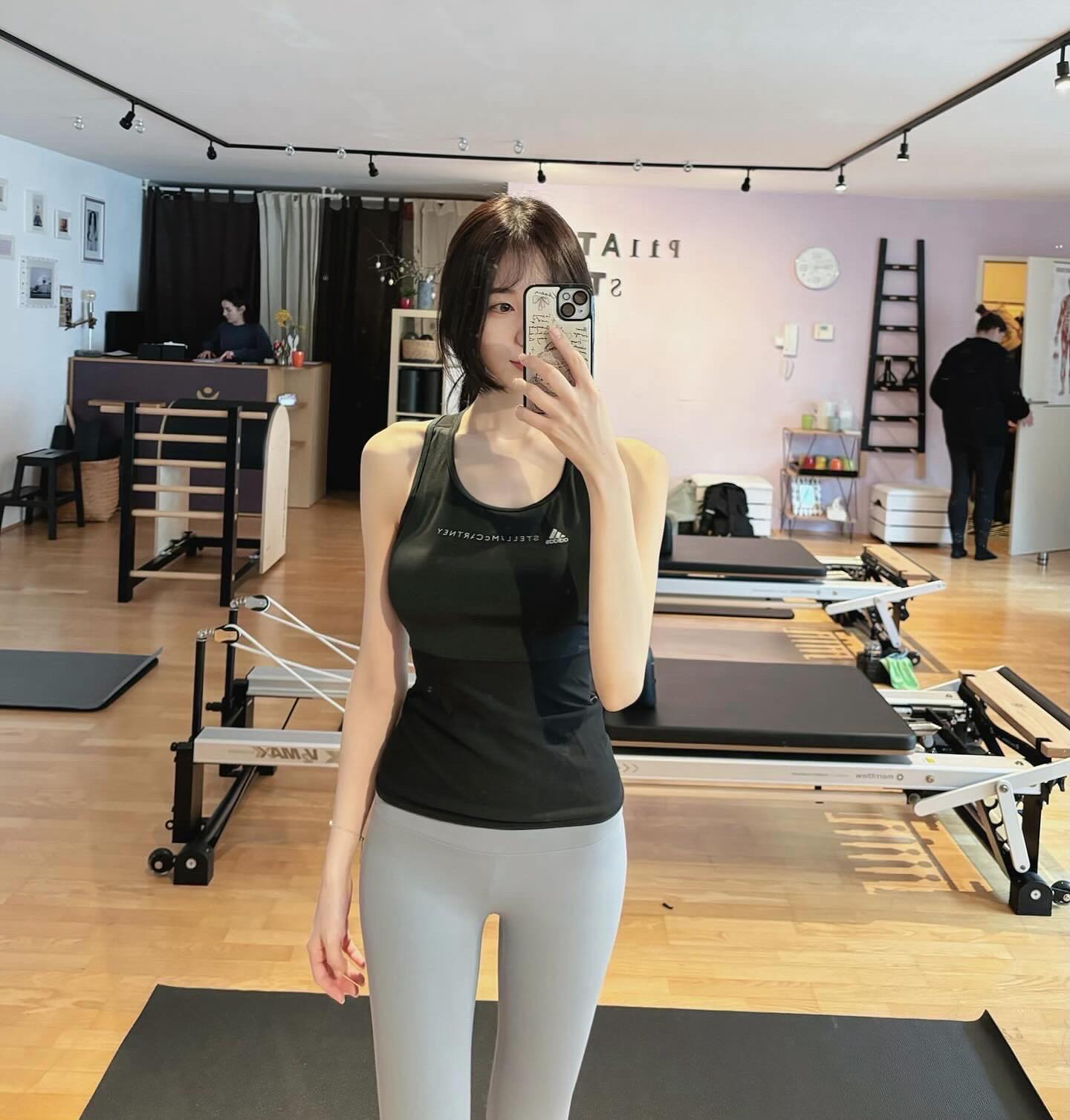 요즘 몸에 힘이 너무 없는 것 같아 몸매 관리겸 건강을 위해 기구필라테스를 시작했어요🐰
꾸준히 해보고 후기 알려줄게요오