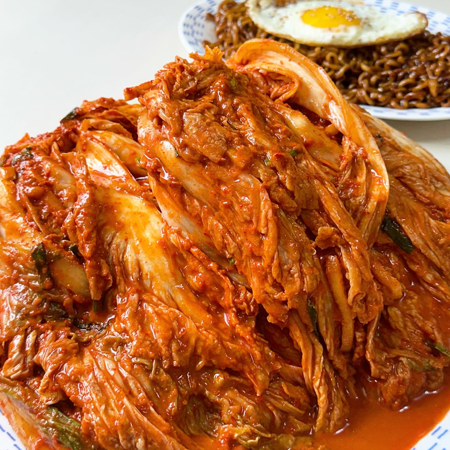 #협찬 #김치가 #김장김치 

5가지 젓갈이 들어가
풍성한 맛과 감칠맛 쩌는 김치‼️

김치가 김장김치🥬🥬🥬

젓갈 안들어간 깔끔한 김치도 맛있지만
역시 김치에는 젓갈이 들어가야
깊고 맛나자요❤️

아삭아삭 흰밥에 싸악 올려도 맛나고〰️
짜장라면과 먹으면 꿀맛쓰😋😋😋

수육에서 먹어도 무조껀 맛있을맛👍🏻✨

김장김치는 숙성하면 할 수록
맛이 달라져서
재밌고 맛난거같아요🤭❤️
.
.
kimchiga_kimchitown 👀
✔️주문 즉시 당일 생산🥬🌶️
.
.
#김치가김치 #삼대가 #보쌈김치 #라면에김치 #짜장라면 #짜장면 #짜빠게티 #보쌈 #밥반찬 #밥도둑 #반찬 #반찬스타그램 #집밥 #집밥스타그램
