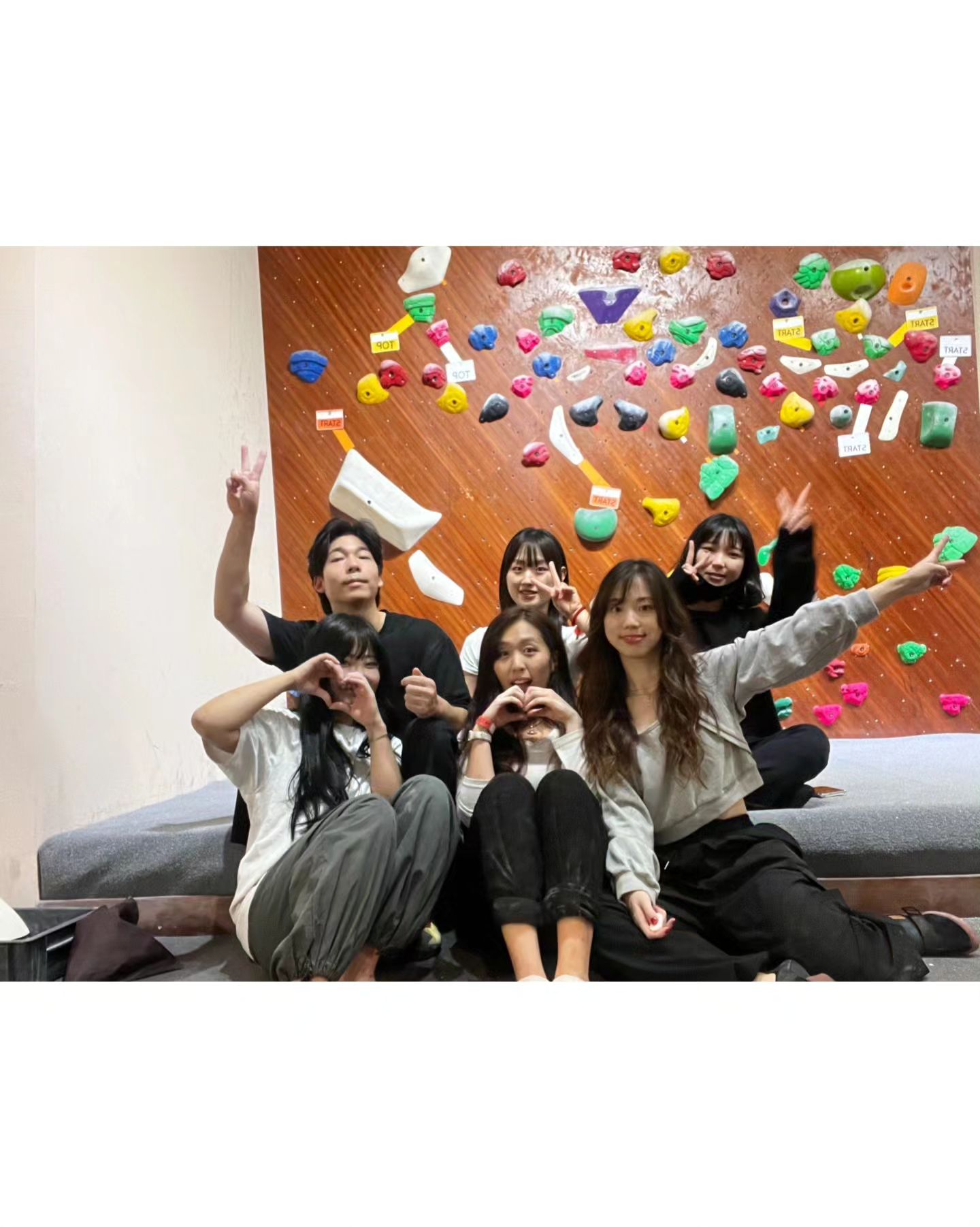 클린이도 클라이밍 게시글 올려봐요☆
하나하나 차근차근 해나가는 타입이라
한 문제 풀 때 마다 2분씩은 하는데
(그래서 영상은 2배감기)
오히려 운동되고 너무좋아♡

11년지기 칭구들
0214._.emma beanist_day juu_juuuny @김희수

그리고 뿅아리들슨생님
bumi_run 

오랜만에 같이 몸 움직여서 넘좋았다