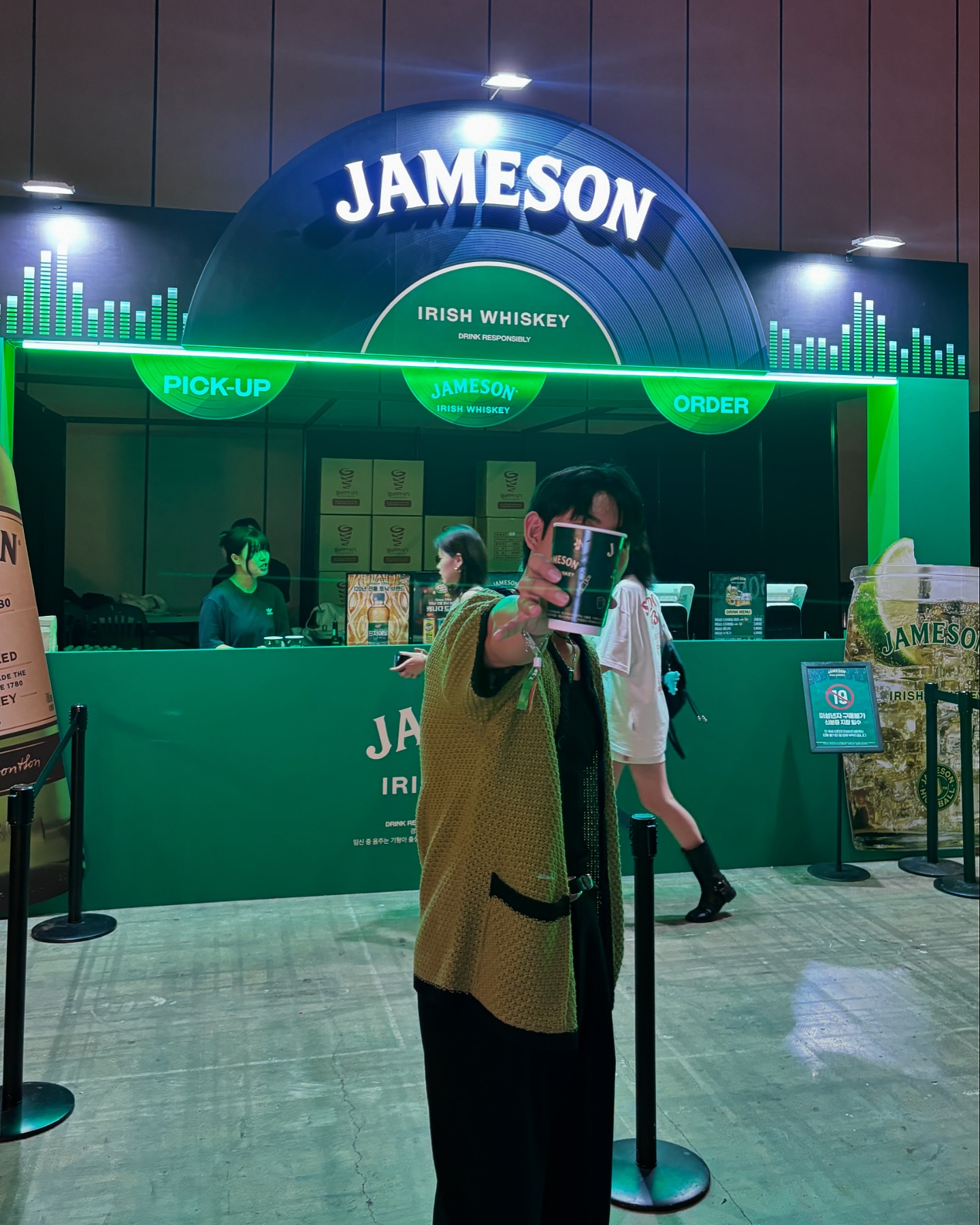 #광고 jameson_korea 와 함께하는 해브어나이스 페스티벌💥

🏷 더운 열기를 음악으로 이겨낼 해브어나이스 페스티벌 다녀왔습니다~! 다양한 가수들의 공연과 푸드존의 먹거리를 jameson_korea #제임슨 하이볼을 마시면서 즐기니 두배로 즐길 수 있었어요!🍻

🏷 공연 중간에 제임슨 부스에서 이벤트도 참여했는데, 하이볼 잔을 선물로 받았지요~! 다들 많이 참여하시더라구요,,

🏷 적재님의 꿀보이스가 진짜 인상 깊었는데, 하이볼 마시고 들으니까 진짜 더 달달해서 고막 녹을뻔,,

#제임슨 #제임슨하이볼 #제임슨페스티벌 #해나트 #해나트2024 #페스티벌 

Drink Responsibly. 19세 이상의 법적 음주 허용 소비자를 위한 콘텐츠입니다. 경고 : 지나친 음주는 뇌졸중, 기억력 손상이나
치매를 유발합니다. 임신 중 음주는 기형아 출생 위험을 높입니다.
제품명 : 제임슨 | 제조국 : 아일랜드 | 수입사 : (주)페르노리카코리아
