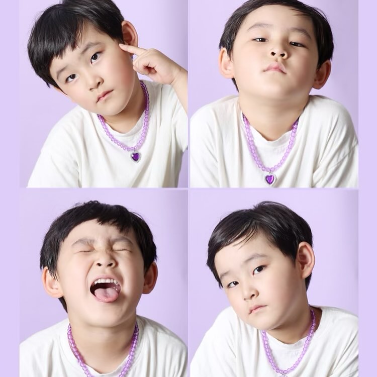 #체험이벤트 
noonnastudio 

삼계동 눈나스튜디오 에서
6살 가빈이의
컬러프로필을 찍고왔어요

원하는 컬러배경을 고르고 촬영했는데
가빈이는 목걸이 컬러랑 같은 연보라를 골랐어요

촬영,셀렉,보정까지
30분정도가 걸렸구요

사장님 넘 친절하시고
빠르게 잘 찍어주셔서
좋은 결과물이 나와 맘에들어요💛

#김해키즈프로필 #김해성장사진 #김해주니어사진
#키즈프로필 #컬러프로필 #김해증명사진 #김해사진관
