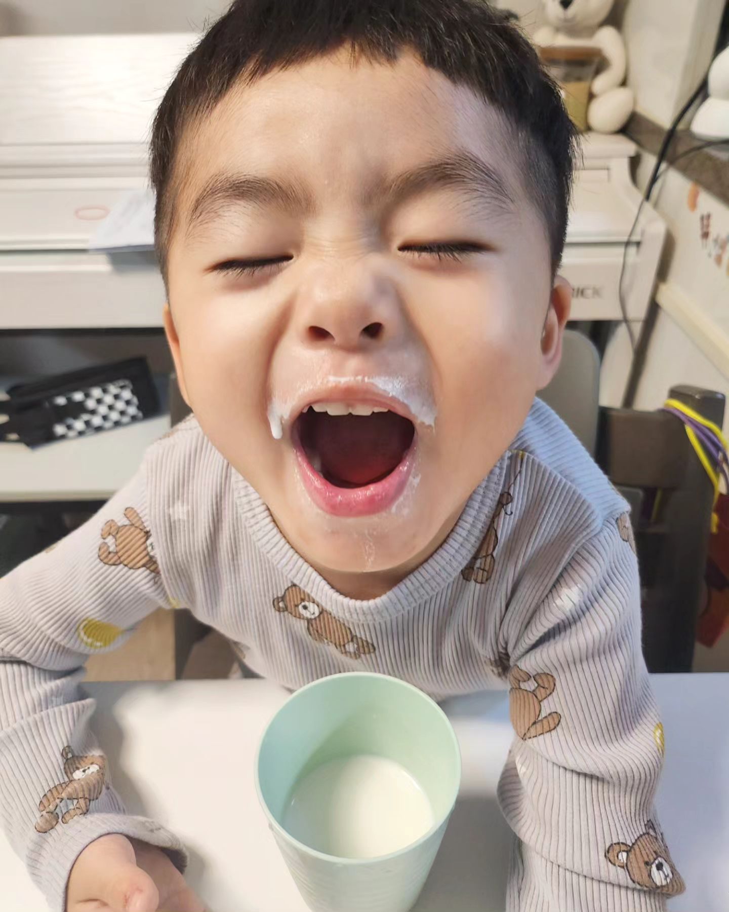 우리집 귀욤둥이🫰🏻
두찌는 애교 장착하고 태어나나봄ㅋ
요즘 말도잘듣고 
이뽀죽갓네❤
 
 
#두찌애교 #녹아버립니다
#화도못내겠음 ㅋㅋ