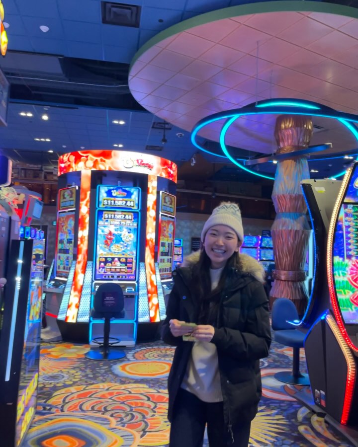 가보즈아!!!!🎰✨

#지쭈in캐나다 #cascades #casino