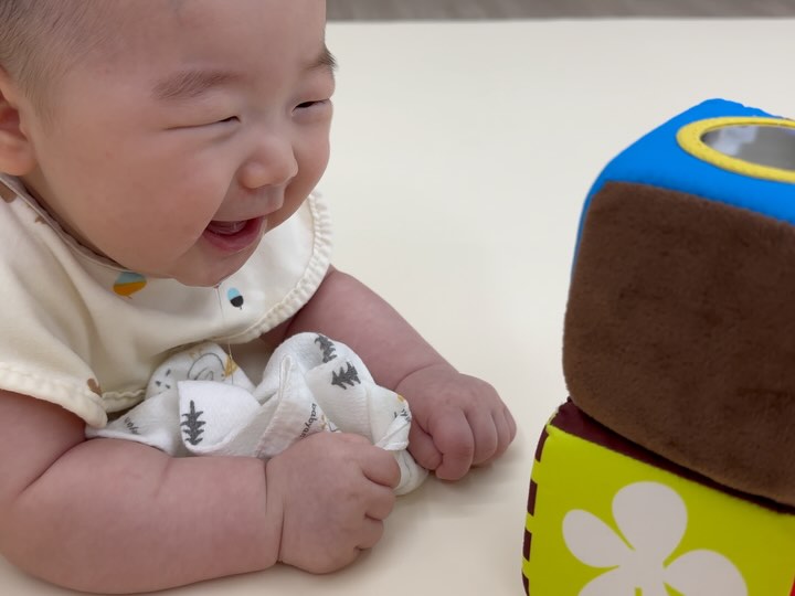 4개월 찬이 모음집❤️
오랜만에 사진을 정리하다보니
이렇게 작았을 때가 있었나 싶다
건강하게 커줘서 고마워 빡빡이 찬🤭💗
#4개월아기 #용띠 #아들 #육아 #육아스타그램 #일기 #육아일기 #아들맘 #용띠아기