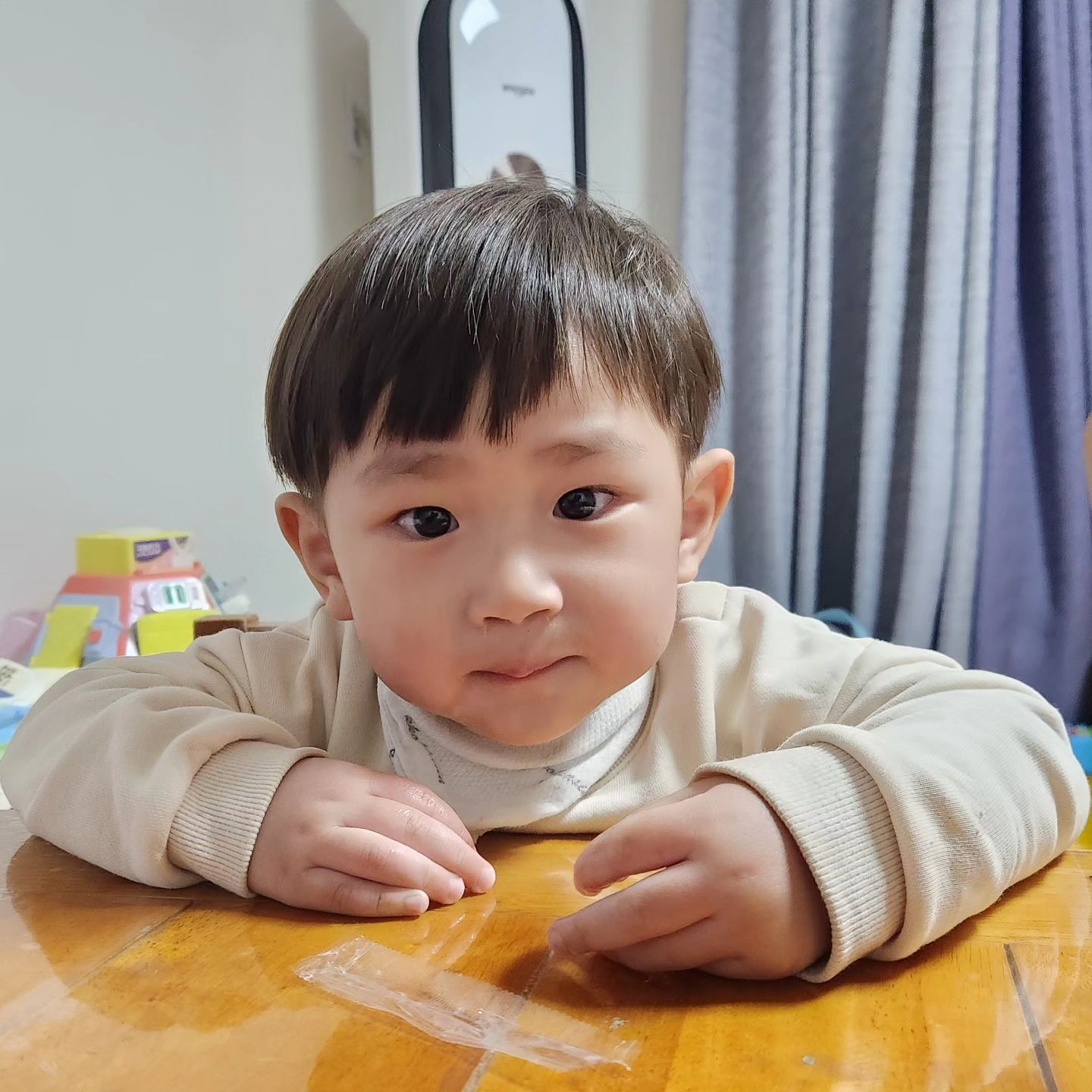 D - 632 일 ❤️

뭐 하는 표정일까요 🤭

정답은 핑크퐁 유튜브 보는 표정 ㅋㅋㅋ
우리 아들 사랑 독차지하는 pinkfong.ko #핑크퐁 ❤️

고마워.. 너가 있어줘서 엄마가 좀 쉬어...
