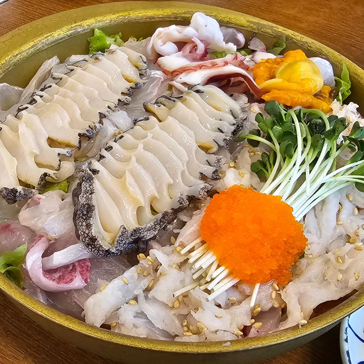 쌈밥먹으러 갔다가 물회

쌈밥집 웨이팅이 2시간 
결국 바로옆으로 ㅋ

요기도 맛집이라 기다림 ✋️ 

#청초수물회 

오는길에 #선녀풍 보니까 차가 막 세울데가 없어서 길이 막히고 ㅋㅋ
연휴는 연휴구나 #을왕리맛집