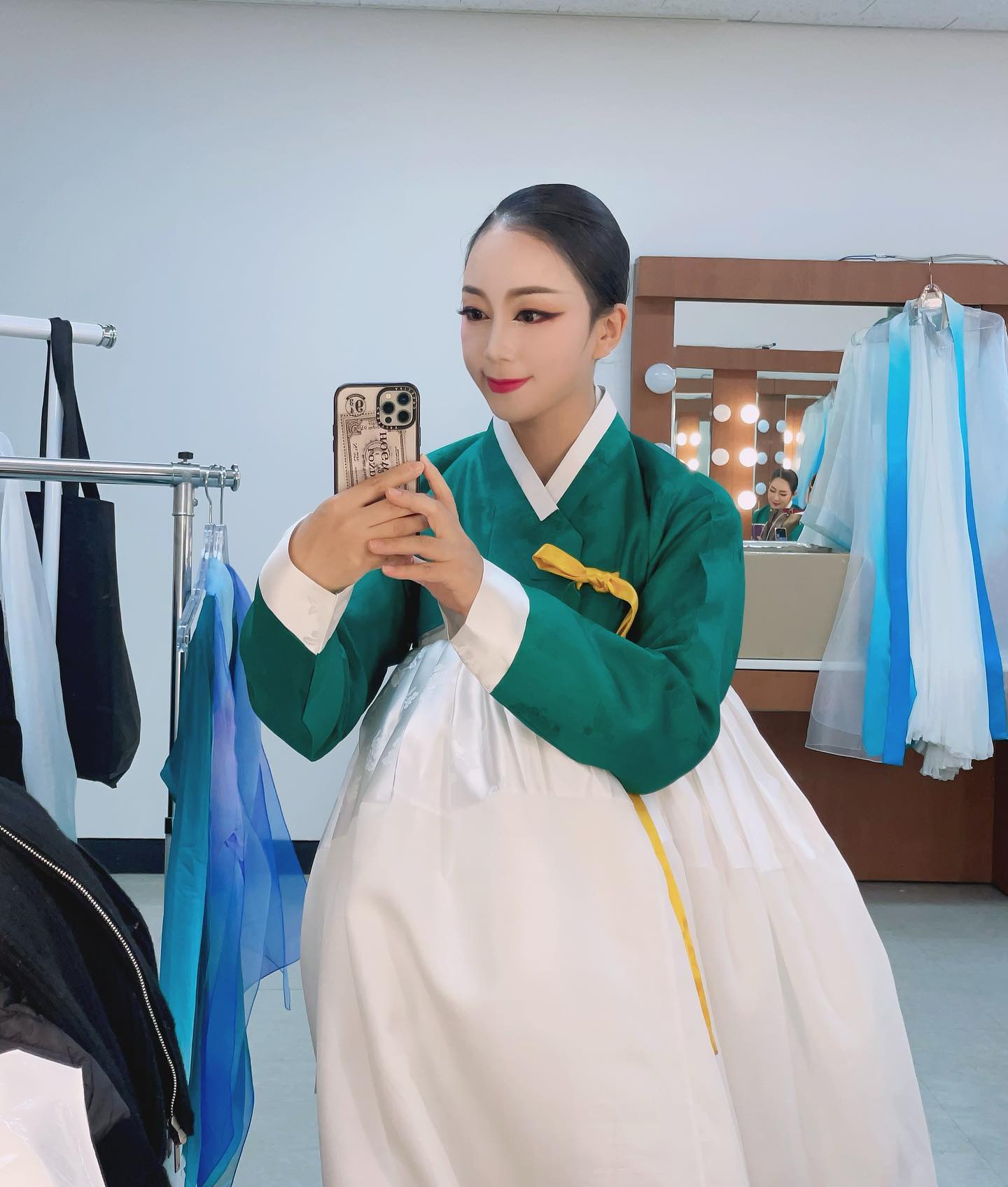 11월은 정기공연부터 상설, 수요예술무대, 버스킹 공연 등등 눈코뜰새 없지만 좋은 사람들과 함께하니까 행복해요 🫶🏻🫶🏻🫶🏻🫶🏻

#11월 #기록 #포천시립민속예술단 
#진주교방굿거리 #아박무 #부채춤 
#한국무용